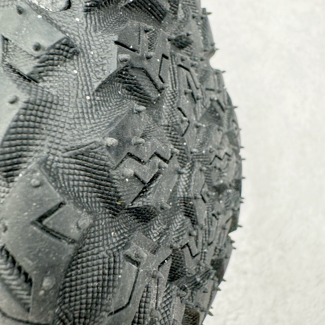 图片[16]-＃AW纯原 CDG x NK ACG Mountain Fly 2 Low GTX 联名复古潮流户外登山鞋防水慢跑鞋 FZ3311-101 全新来袭 该款沿袭前代高帮版型的设计传统 轻盈鞋面结合灵巧的脚踝包裹设计 为双足打造出一体化的舒适脚感 助力轻松畅行 中底融入柔软的React泡棉与Vaporfly 科技 让你在岩石小径徒步时也像行走在都市般轻松舒适 粘性橡胶大底铸就了攀岩级别的出众抓地力 助你从容面对各种环境挑战 尺码：36 36.5 37.5 38 38.5 39 40 40.5 41 42 42.5 43 44 44.5 45 46-选品中心