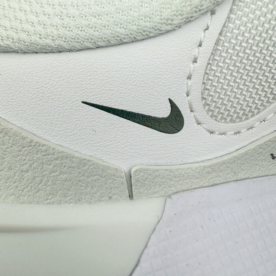 图片[14]-＃AW纯原 CDG x NK ACG Mountain Fly 2 Low GTX 联名复古潮流户外登山鞋防水慢跑鞋 FZ3311-100 全新来袭 该款沿袭前代高帮版型的设计传统 轻盈鞋面结合灵巧的脚踝包裹设计 为双足打造出一体化的舒适脚感 助力轻松畅行 中底融入柔软的React泡棉与Vaporfly 科技 让你在岩石小径徒步时也像行走在都市般轻松舒适 粘性橡胶大底铸就了攀岩级别的出众抓地力 助你从容面对各种环境挑战 尺码：36 36.5 37.5 38 38.5 39 40 40.5 41 42 42.5 43 44 44.5 45 46-选品中心