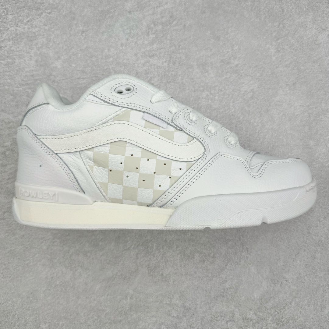 Vans Rowley XLT 系列 范斯官方 减震耐磨复古滑板鞋 Vans 不断坚持延续滑板文化。本次系列以 Rowley XLT 为设计载体，深挖复古元素，推出 Vans Rowley XLT 系列，向滑板文化的致敬。鞋款在设计上，融合了品牌的标志性风格和滑板属性，在为滑板爱好者提供了更加舒适、稳定的滑行体验的同时，也呈现出独特的风格。 尺码：35-45（36.5 38.5 40.5 42.5）正常码-选品中心