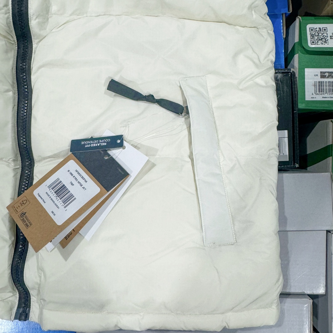 图片[6]-超强福利 硬货特价 𝗧𝗵𝗲 𝗡𝗼𝗿𝘁𝗵 𝗙𝗮𝗰𝗲｜北面1996 Nuptse 经典款羽绒服（美版·男女同款）（福利版 支持售后） 现货操作 全码入库 用短袖的价格买羽绒服 ◽尺码：XS / S / M / L / XL / XXL ◽颜色：8个配色-选品中心