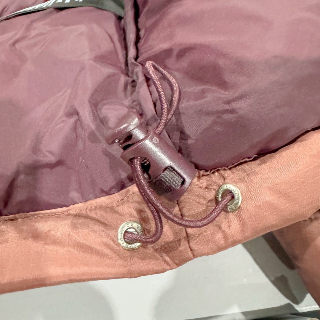 图片[7]-超强福利 硬货特价 𝗧𝗵𝗲 𝗡𝗼𝗿𝘁𝗵 𝗙𝗮𝗰𝗲｜北面1996 Nuptse 经典款羽绒服（美版·男女同款）（福利版 支持售后） 现货操作 全码入库 用短袖的价格买羽绒服 ◽尺码：XS / S / M / L / XL / XXL ◽颜色：8个配色-选品中心