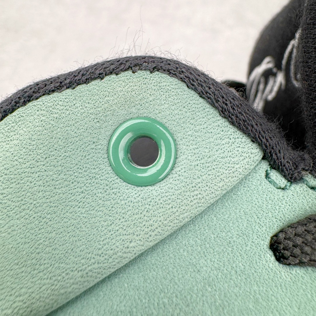 图片[10]-＃JC纯原 NK Zoom Kobe 4 科比四代 父亲节绿色 FQ3545-300 一个月返厂/换新售后服务 支持各种实战 全套原纸板楦头开发 原档数据私模唯一正确组合大底 高压Zoom Turbo气垫➕后掌EVA缓震 实战配置直接拉满 原楦纸板开发 鞋身流线型、后跟塑形 区分土肥圆 原档数据3D打印 鞋面细节匹配原版 全身鞋材卡料色独家定制 正确喷漆 SWOOSH NK专利Flyknit飞线科技 给予鞋身足够抗扭矩力 真实底模最大48.5 实战利器 尺码：40 40.5 41 42 42.5 43 44 44.5 45 46 47.5 48.5 （脚宽、脚胖 建议买大半码）-选品中心