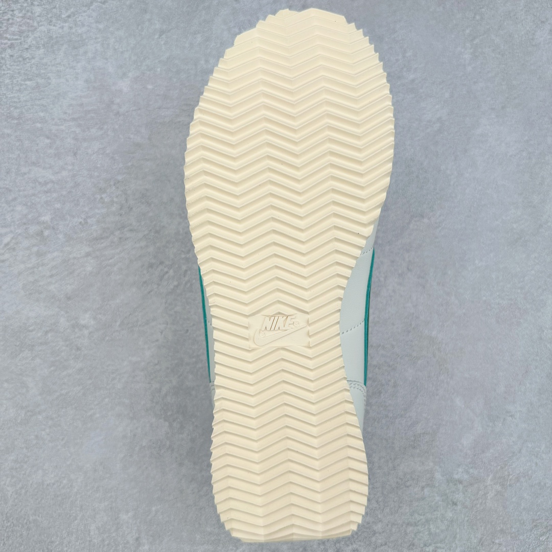 图片[9]-＃JC纯原 NK Classic Cortez Leather 阿甘复古初代皮革慢跑鞋 DN1791-101 实体平台指令订单 全套原纸板楦头开发 原厂数据大底磨具 一比一鞋头弧度高度鞋身弧度 细节品控鞋型随意对比 正确烫金高频细节 公司级标准检验QC 区分市面一切版本 完美复刻阿甘复古鞋型 尺码：35.5 36 36.5 37.5 38 38.5 39 40 40.5 41 42 42.5 43 44 45-选品中心