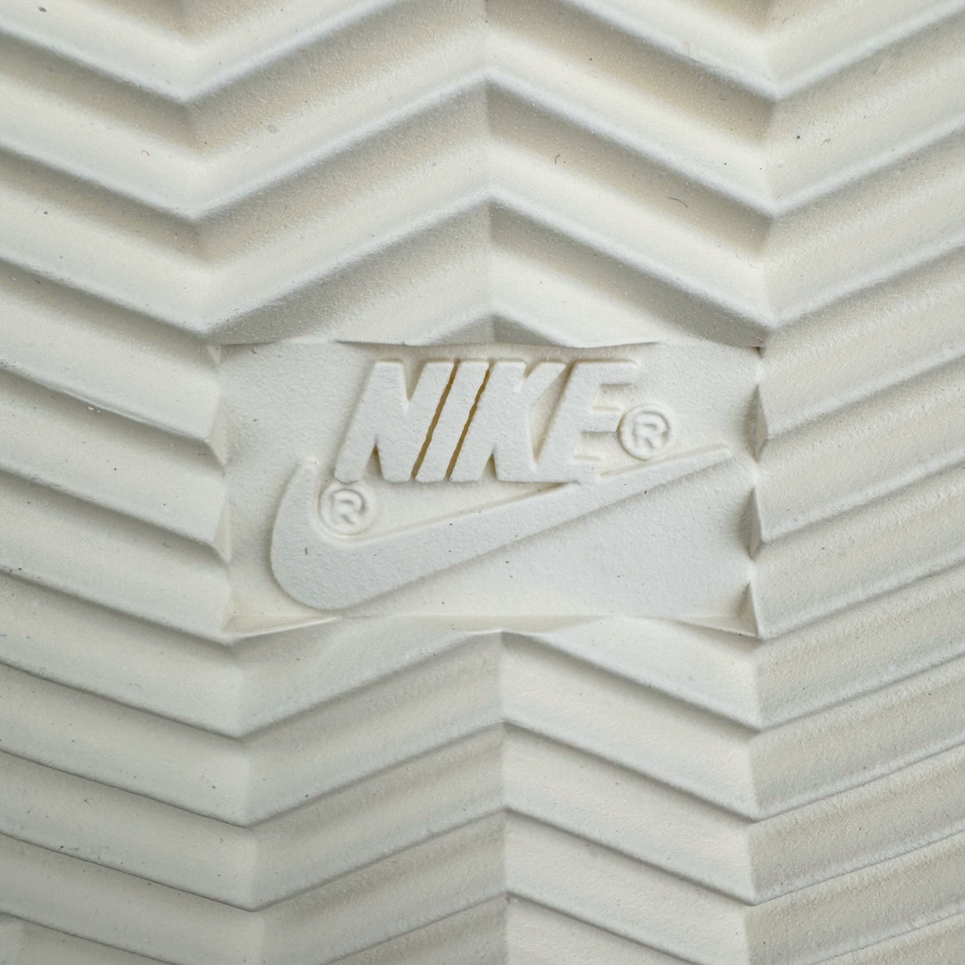 图片[20]-＃JC纯原 NK Classic Cortez Leather 阿甘复古初代皮革慢跑鞋 DN1791-101 实体平台指令订单 全套原纸板楦头开发 原厂数据大底磨具 一比一鞋头弧度高度鞋身弧度 细节品控鞋型随意对比 正确烫金高频细节 公司级标准检验QC 区分市面一切版本 完美复刻阿甘复古鞋型 尺码：35.5 36 36.5 37.5 38 38.5 39 40 40.5 41 42 42.5 43 44 45-选品中心