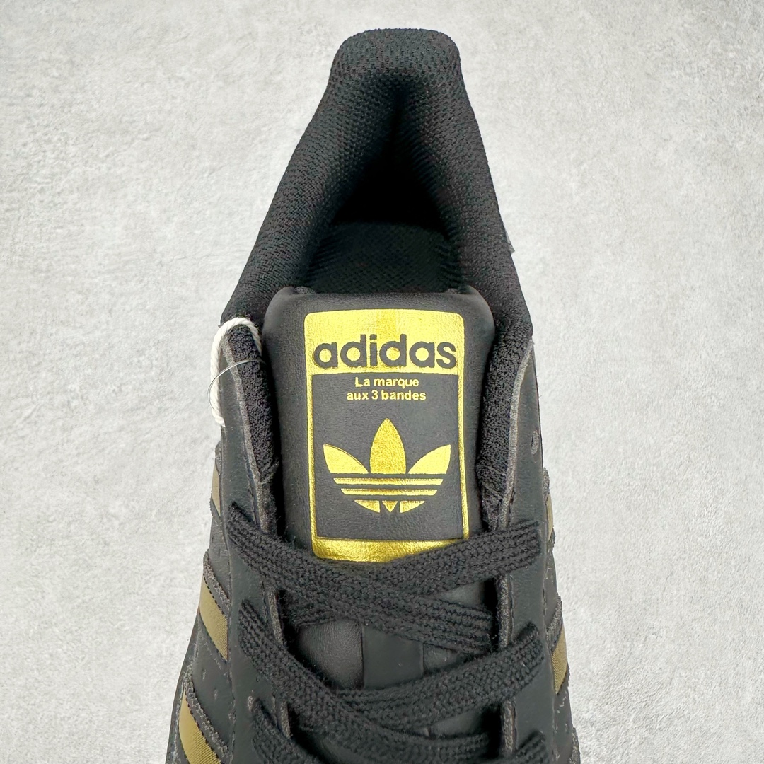 图片[5]-AD Originals Superstar 经典复古贝壳头板鞋 EG4959 诞生于1969年 是第一双将全皮面鞋 身与橡胶鞋头结合在一起的低帮篮球鞋 Superstar最开始 是作为高帮篮球鞋Pro Model的低帮版本而出现的 但因为其独特和醒目的橡胶鞋头造型而让大家熟知 被大家形象地称为\\\”shelltoe\\\”贝壳头 在70年代的美国职业篮球场上 接近3/4的NBA球员都将这双Superstar作为场上用鞋 80年代之后 经过不断的改良和发展 Superstar逐渐成为横跨时装、音乐、街头文化、休闲和运动等各大领域的时尚潮鞋 尺码：36 36.5 37 38 38.5 39 40 40.5 41 42 42.5 43 44 44.5 45-选品中心