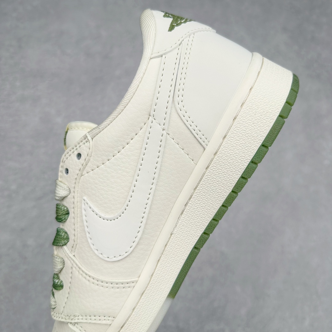 图片[7]-NK Dunk Low 定制配色 BB2299-810 大厂出品 极力推荐 原装头层材料 独家版型蒸餾加工帶來的是更好的视觉和脚感体验大厂纯原品质出货 清洁度 电绣工艺 皮料切割干净无任何毛边 细节完美 尺码：36 36.5 37.5 38 38.5 39 40 40.5 41 42 42.5 43 44 44.5 45 46 47.5-选品中心