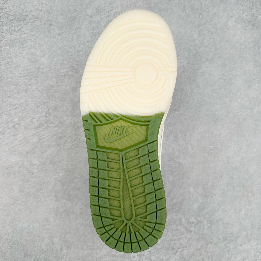 图片[9]-NK Dunk Low 定制配色 BB2299-810 大厂出品 极力推荐 原装头层材料 独家版型蒸餾加工帶來的是更好的视觉和脚感体验大厂纯原品质出货 清洁度 电绣工艺 皮料切割干净无任何毛边 细节完美 尺码：36 36.5 37.5 38 38.5 39 40 40.5 41 42 42.5 43 44 44.5 45 46 47.5-选品中心