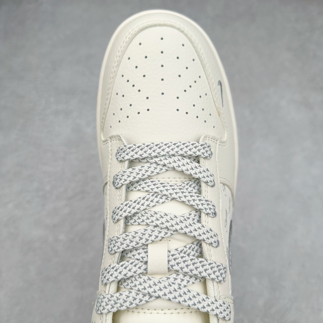 图片[4]-NK Dunk Low 定制配色 XX2025-206 大厂出品 极力推荐 原装头层材料 独家版型蒸餾加工帶來的是更好的视觉和脚感体验大厂纯原品质出货 清洁度 电绣工艺 皮料切割干净无任何毛边 细节完美 尺码：36 36.5 37.5 38 38.5 39 40 40.5 41 42 42.5 43 44 44.5 45 46 47.5-选品中心