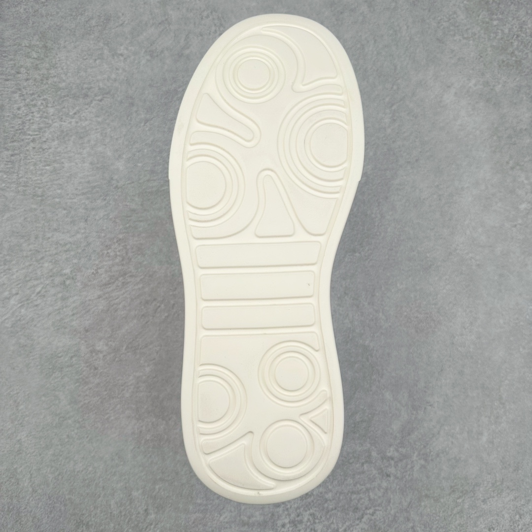 图片[9]-ECCO爱步厚底板鞋男2024四季新款真皮小白鞋 时尚简约 百搭运动休闲鞋 臻选牛皮柔软透气 采用牛皮和柔软织物衬里 提供舒适透气的穿着体验 简约系带设计，可自由调节松紧 随时随地自在出行 拼色设计为整体造型增添活力 时尚随搭 橡胶大底，轻盈缓震，舒适回弹，抓地耐磨 增高厚底 轻松成为街头焦点 尺码：38 39 40 41 42 43（皮鞋码）-选品中心