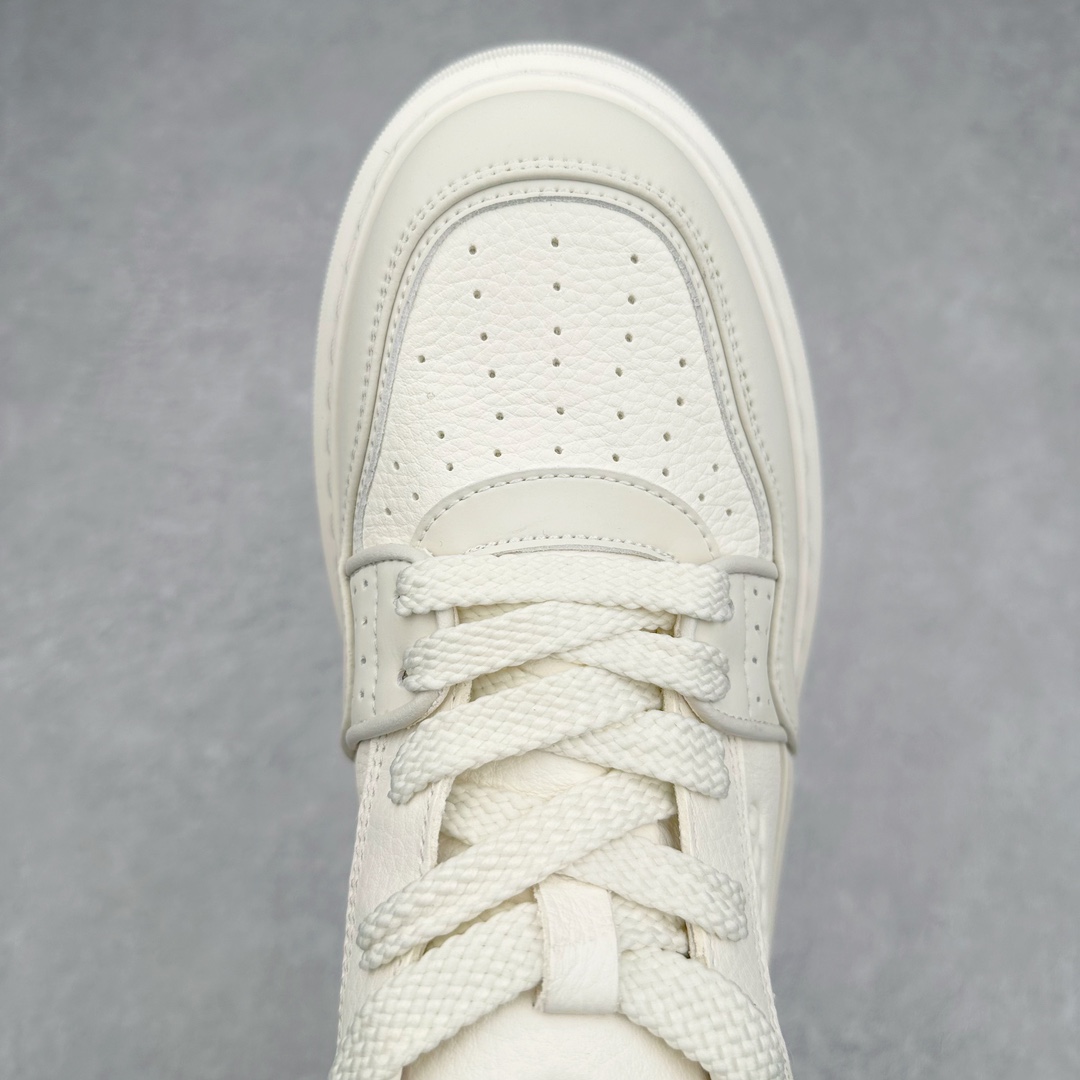 图片[4]-ECCO爱步厚底板鞋男2024四季新款真皮小白鞋 时尚简约 百搭运动休闲鞋 臻选牛皮柔软透气 采用牛皮和柔软织物衬里 提供舒适透气的穿着体验 简约系带设计，可自由调节松紧 随时随地自在出行 拼色设计为整体造型增添活力 时尚随搭 橡胶大底，轻盈缓震，舒适回弹，抓地耐磨 增高厚底 轻松成为街头焦点 尺码：38 39 40 41 42 43（皮鞋码）-选品中心