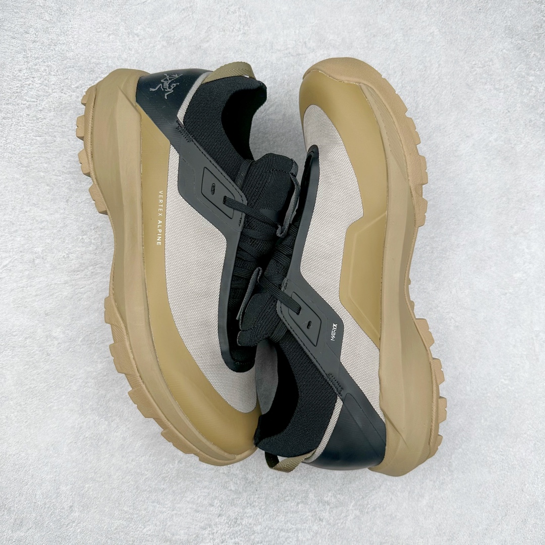 图片[3]-＃纯原 Arcteryx Vertex Alpine GTX阿尔卑斯山顶峰系列低帮越野徒步户外运动登山运动鞋 这款GORE-TEX鞋履适合希望在技术路线上更快前进的山地跑步者穿着，无需担心地形条件如何。中底的Rocker Geometry几何结构设计带来推进力，并采用InFuse材料制成，这是一种轻质、高响应性的EVA和聚烯烃合成材料，可提供回弹并吸收冲击力。抓地平稳的Vibram Megagrip外底采用LITEBASE技术，在减轻重量的同时不影响性能，而多向凸耳花纹设计带来更强的抓地力。鞋身贴合包裹脚部，针织鞋领可阻挡碎屑进鞋。尺码：39-44-选品中心
