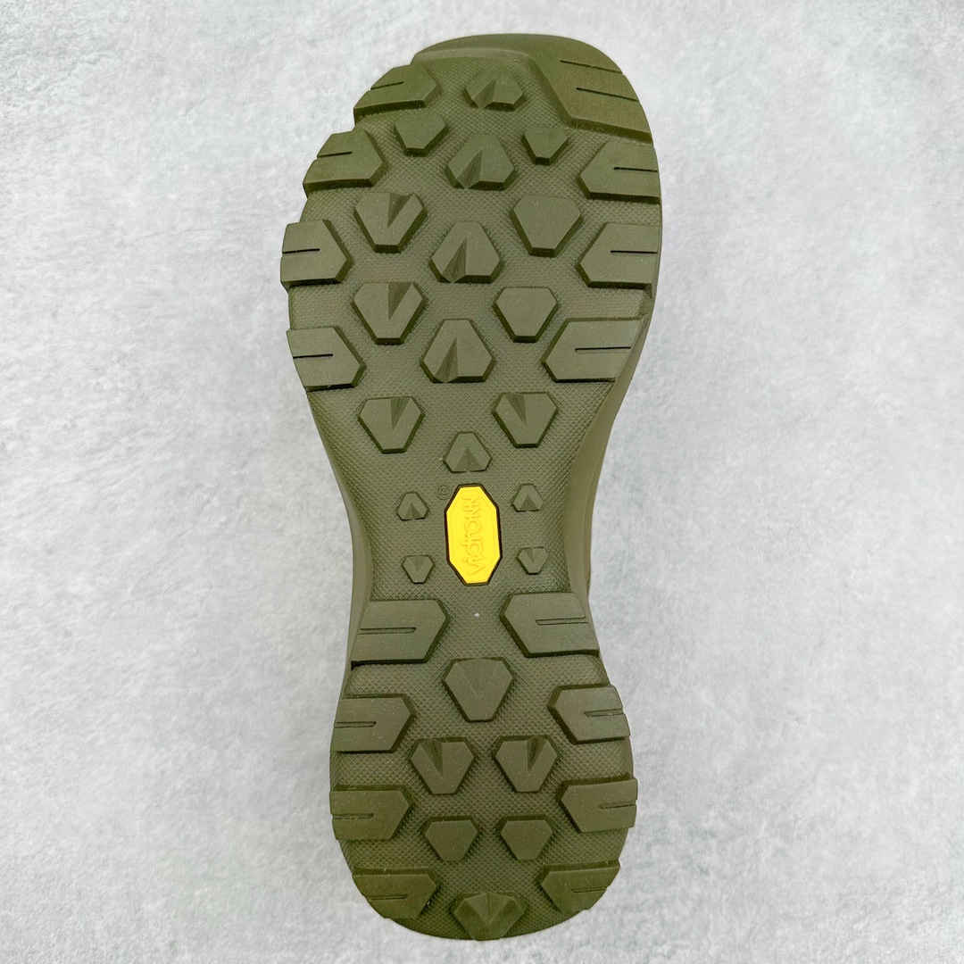 图片[9]-＃纯原 Arcteryx Vertex Alpine GTX阿尔卑斯山顶峰系列低帮越野徒步户外运动登山运动鞋 这款GORE-TEX鞋履适合希望在技术路线上更快前进的山地跑步者穿着，无需担心地形条件如何。中底的Rocker Geometry几何结构设计带来推进力，并采用InFuse材料制成，这是一种轻质、高响应性的EVA和聚烯烃合成材料，可提供回弹并吸收冲击力。抓地平稳的Vibram Megagrip外底采用LITEBASE技术，在减轻重量的同时不影响性能，而多向凸耳花纹设计带来更强的抓地力。鞋身贴合包裹脚部，针织鞋领可阻挡碎屑进鞋。尺码：39-44-选品中心