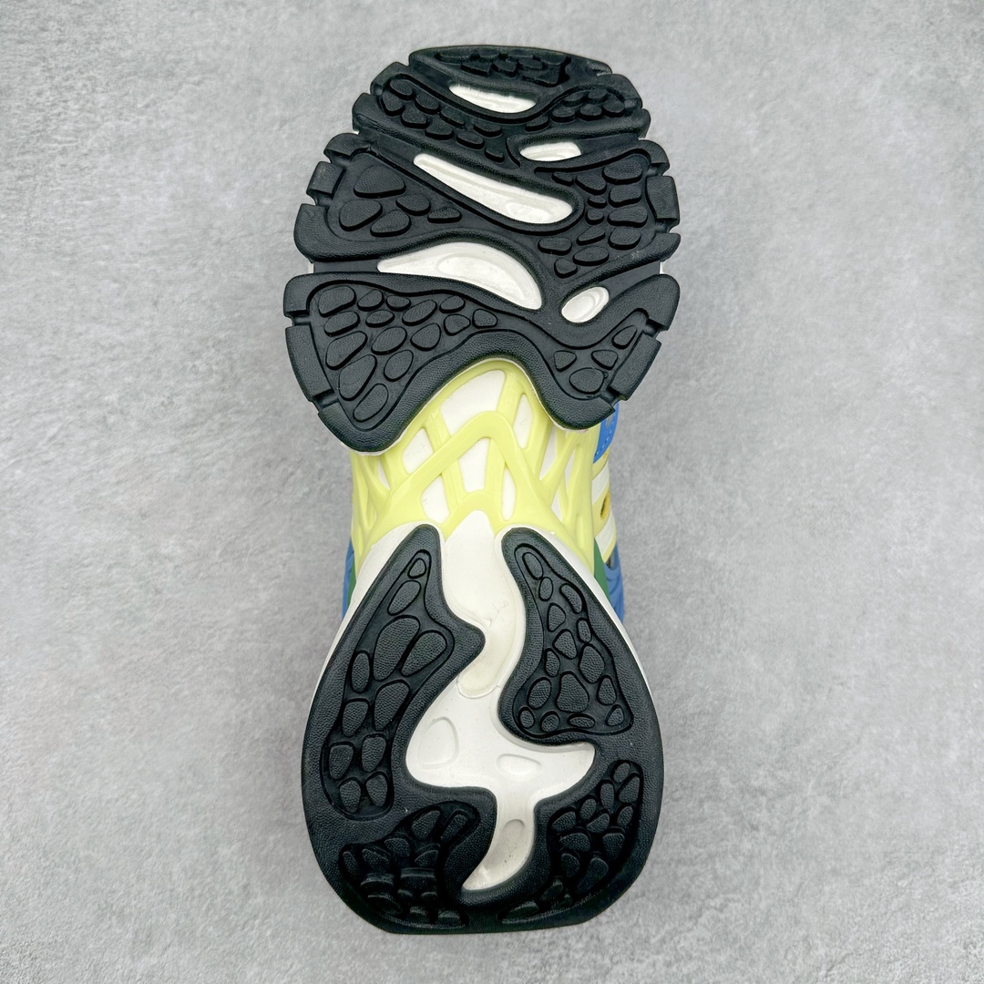 图片[9]-AD XLG Runner Deluxe 跑步者豪华版系列低帮厚底增高老爹风复古缓震休闲运动慢跑鞋 自从阿迪达斯和巴黎世家合作后，没少出双方联名的平替。结果根据最新情报，阿迪现在已经把手伸到了巴家爆款3XL的身上，新鞋Xlg Runner Deluxe实物曝光，emm，鞋款整体一眼丁真是巴黎世家Track＋3XL大底的缝合怪版本，要不是鞋侧明晃晃的adidas三道杠Logo，估计各位看了都得蒙。这波不能说是完全复制巴黎世家，但也多少有点借鉴的味道了。新鞋基本就是在阿迪经典\\\”Climacool\\\”鞋款的基础上，升级了Boots大底以及加入了\\\”巴味\\\”设计元素…尺码：35 36 36⅔ 37⅓ 38 38⅔ 39⅓ 40 40⅔ 41⅓ 42 42⅔ 43⅓ 44 44⅔ 45 46-选品中心