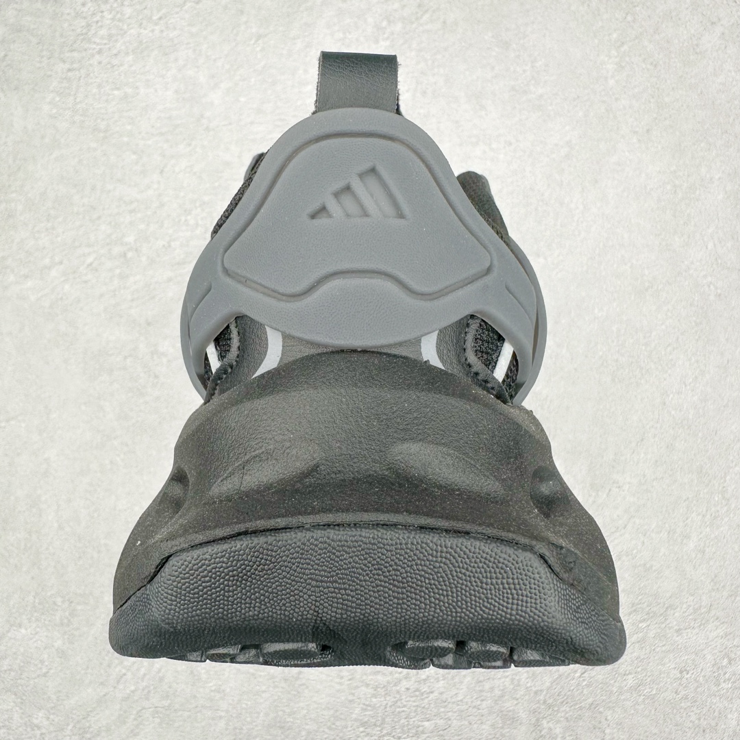 图片[8]-AD XLG Runner Deluxe 跑步者豪华版系列低帮厚底增高老爹风复古缓震休闲运动慢跑鞋 自从阿迪达斯和巴黎世家合作后，没少出双方联名的平替。结果根据最新情报，阿迪现在已经把手伸到了巴家爆款3XL的身上，新鞋Xlg Runner Deluxe实物曝光，emm，鞋款整体一眼丁真是巴黎世家Track＋3XL大底的缝合怪版本，要不是鞋侧明晃晃的adidas三道杠Logo，估计各位看了都得蒙。这波不能说是完全复制巴黎世家，但也多少有点借鉴的味道了。新鞋基本就是在阿迪经典\\\”Climacool\\\”鞋款的基础上，升级了Boots大底以及加入了\\\”巴味\\\”设计元素…尺码：35 36 36⅔ 37⅓ 38 38⅔ 39⅓ 40 40⅔ 41⅓ 42 42⅔ 43⅓ 44 44⅔ 45 46-选品中心