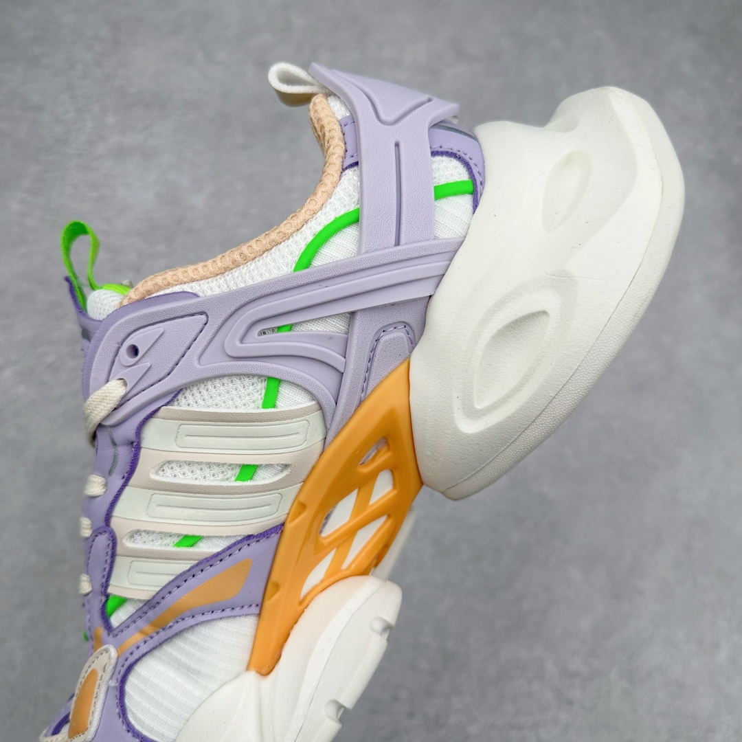 图片[7]-AD XLG Runner Deluxe 跑步者豪华版系列低帮厚底增高老爹风复古缓震休闲运动慢跑鞋 自从阿迪达斯和巴黎世家合作后，没少出双方联名的平替。结果根据最新情报，阿迪现在已经把手伸到了巴家爆款3XL的身上，新鞋Xlg Runner Deluxe实物曝光，emm，鞋款整体一眼丁真是巴黎世家Track＋3XL大底的缝合怪版本，要不是鞋侧明晃晃的adidas三道杠Logo，估计各位看了都得蒙。这波不能说是完全复制巴黎世家，但也多少有点借鉴的味道了。新鞋基本就是在阿迪经典\\\”Climacool\\\”鞋款的基础上，升级了Boots大底以及加入了\\\”巴味\\\”设计元素…尺码：35 36 36⅔ 37⅓ 38 38⅔ 39⅓ 40 40⅔ 41⅓ 42 42⅔ 43⅓ 44 44⅔ 45 46-选品中心