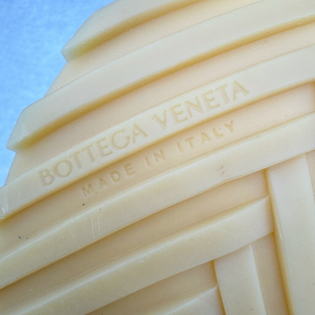 图片[19]-＃GD广顶 BOTTEGA VENETA Orbit Runner BV葆蝶家时尚休闲王一博同款老爹鞋运动鞋 原版开发 一比一打造 相似度百分之99以上 市场一梯队级别品质 区别市场任何标文顶级品质版本 采用轻质科技网布面料 搭配几何图案设计橡胶外底 王炸系列 高版本 认准套包工艺 实际增高很多哦 还是一样显腿细非常nice 耐玩耐造 对标对版 套包鞋工艺 认准高版本 大底选用拼色TPU大底 配置原版包装 尺码：35 36 37 38 39 40 41 42 43 44 45-选品中心