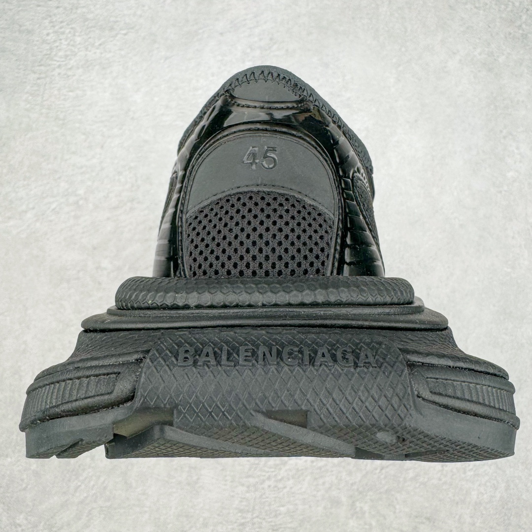 图片[8]-＃VG零售版 BALENCIAGA 3XL Sneakers 巴黎世家十代网布系带一脚蹬低帮走秀复古老爹鞋 全套原纸板楦头开发 最原汁原味的灵魂版型 全鞋荧光划线卡点 胶水把控整洁度追求极致完美 每一双都是工艺品 多重QC质检 超越公司货的品控标准 实实在在的免检产品 原盒原配 正确字体电绣 粗细、位置、大小正确 侧边TPU 透气孔匹配意产原版 正确分离大底 TPU软底 原版一致大底LOGO 立体感十足 原厂皮料水洗做旧 采购原厂网纱 不含皮革 网布材料和聚氨酯 磨损效果 鞋头边缘和后帮 Balenciaga 徽标 鞋面和后跟凸印尺码 鞋舌 3XL 橡胶品牌标识和反光细节 鞋帮拉袢和鞋舌拉祥 配反光细节 备用鞋带在鞋履前侧 可在穿着前取下 便于不同造型搭配 正常尺码 尺码：35 36 37 38 39 40 41 42 43 44 45 46-选品中心