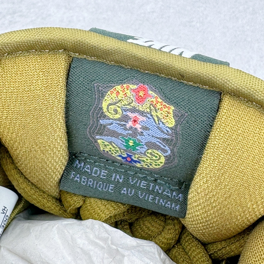 图片[14]-＃S2纯原 Alexis Sablone x NK Dunk SB Low AS联名变色龙蜥蜴 HJ3386-300 独家原厂航空铝磨具打磨大底 鞋头坡度极致还原 原盒原配 圈内天花板工艺 原厂冲刀 超高清洁度 全鞋零毛边皮料切割 全套原楦原模倾力打造完美版型 采用原厂百宏鞋带以及原厂百宏织唛舌标 内标可供原厂几率过验 原厂中底布黄色点胶 原厂中底布拉帮走线遵循公司‼️尺码：36 36.5 37.5 38 38.5 39 40 40.5 41 42 42.5 43 44 44.5 45 46 47.5-选品中心