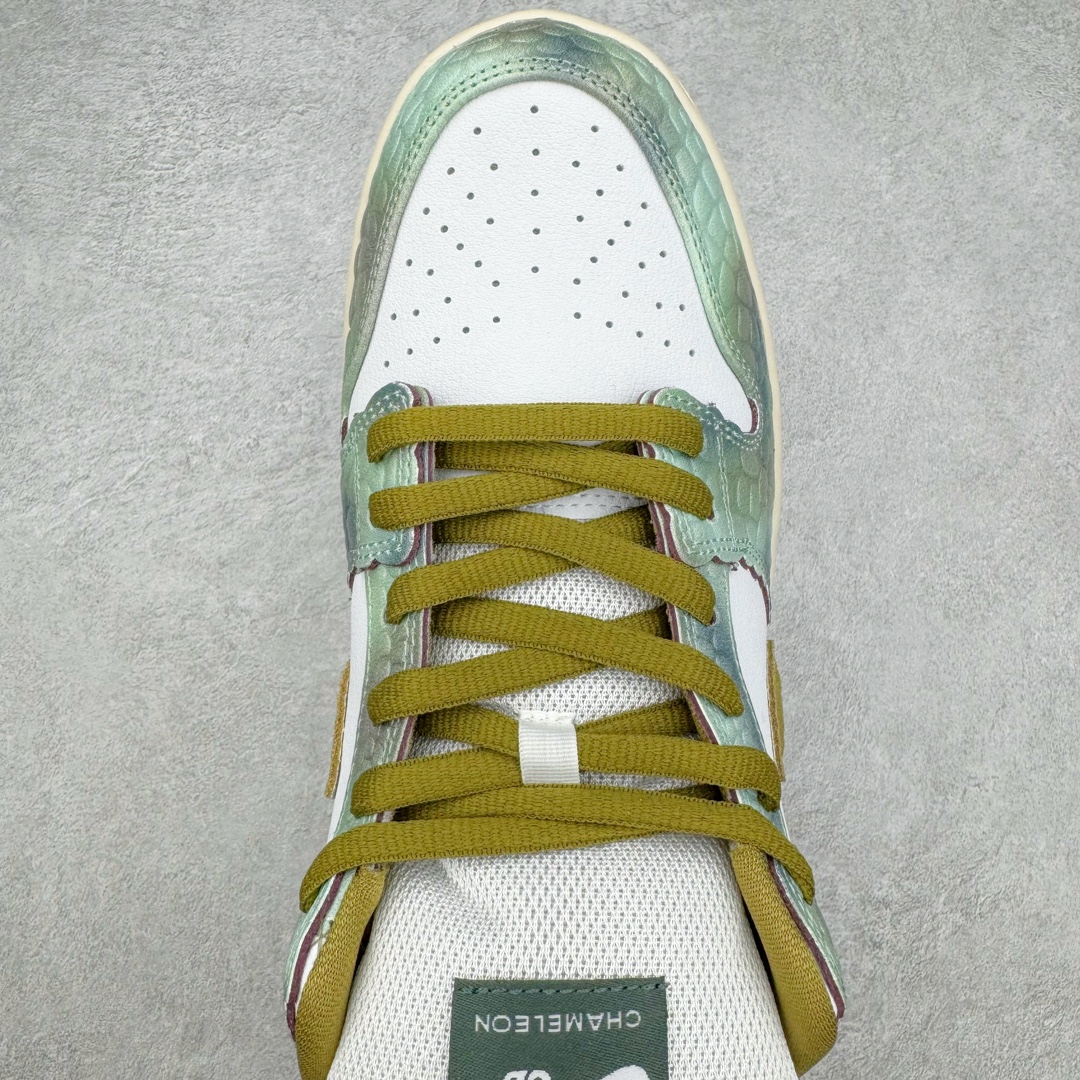 图片[4]-＃S2纯原 Alexis Sablone x NK Dunk SB Low AS联名变色龙蜥蜴 HJ3386-300 独家原厂航空铝磨具打磨大底 鞋头坡度极致还原 原盒原配 圈内天花板工艺 原厂冲刀 超高清洁度 全鞋零毛边皮料切割 全套原楦原模倾力打造完美版型 采用原厂百宏鞋带以及原厂百宏织唛舌标 内标可供原厂几率过验 原厂中底布黄色点胶 原厂中底布拉帮走线遵循公司‼️尺码：36 36.5 37.5 38 38.5 39 40 40.5 41 42 42.5 43 44 44.5 45 46 47.5-选品中心