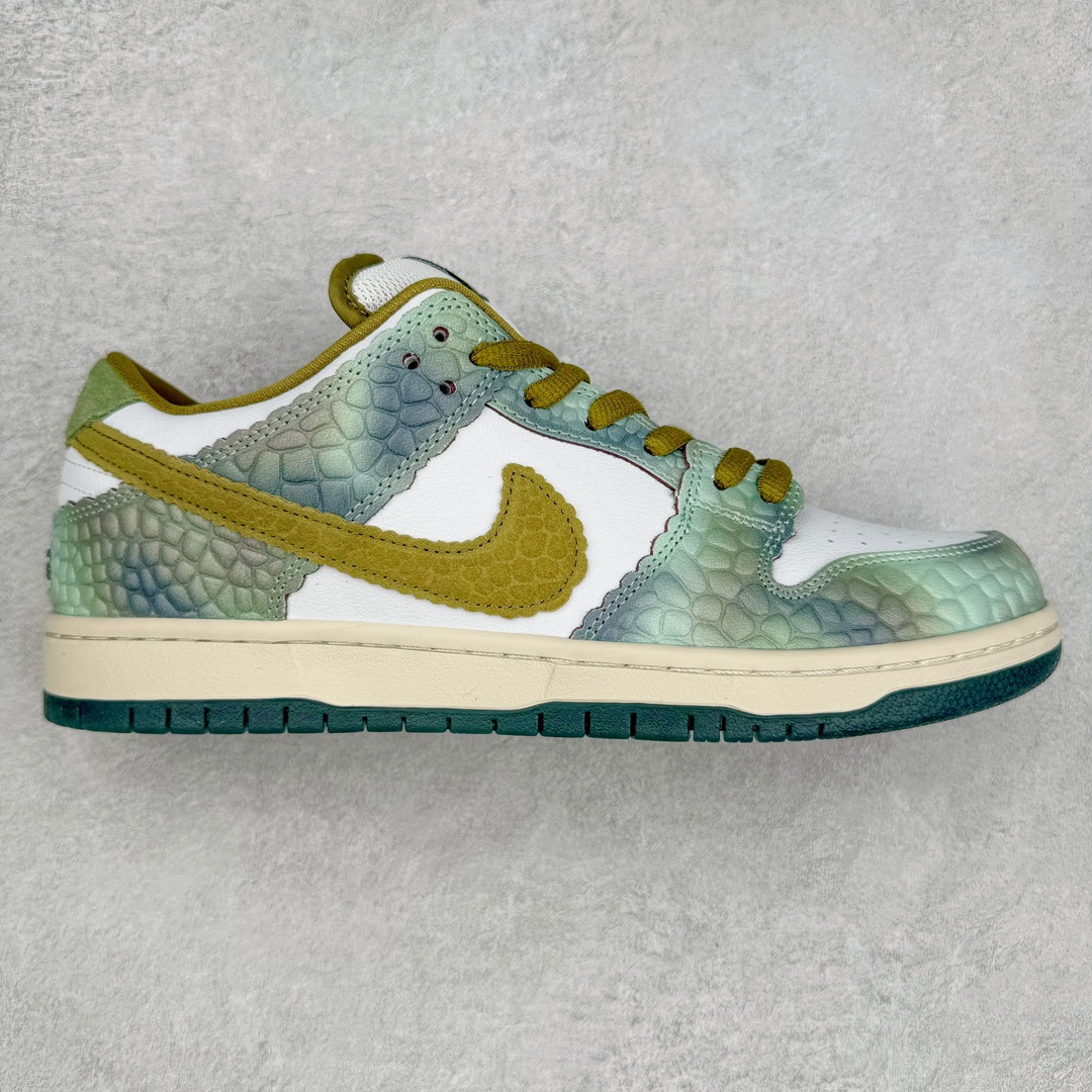 ＃S2纯原 Alexis Sablone x NK Dunk SB Low AS联名变色龙蜥蜴 HJ3386-300 独家原厂航空铝磨具打磨大底 鞋头坡度极致还原 原盒原配 圈内天花板工艺 原厂冲刀 超高清洁度 全鞋零毛边皮料切割 全套原楦原模倾力打造完美版型 采用原厂百宏鞋带以及原厂百宏织唛舌标 内标可供原厂几率过验 原厂中底布黄色点胶 原厂中底布拉帮走线遵循公司‼️尺码：36 36.5 37.5 38 38.5 39 40 40.5 41 42 42.5 43 44 44.5 45 46 47.5-选品中心