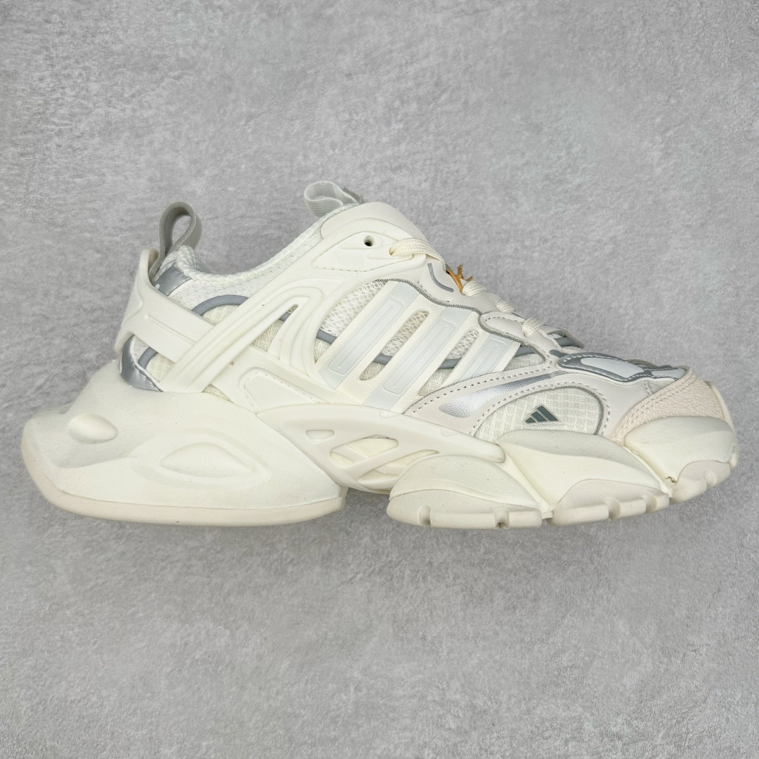 AD XLG Runner Deluxe 跑步者豪华版系列低帮厚底增高老爹风复古缓震休闲运动慢跑鞋 自从阿迪达斯和巴黎世家合作后，没少出双方联名的平替。结果根据最新情报，阿迪现在已经把手伸到了巴家爆款3XL的身上，新鞋Xlg Runner Deluxe实物曝光，emm，鞋款整体一眼丁真是巴黎世家Track＋3XL大底的缝合怪版本，要不是鞋侧明晃晃的adidas三道杠Logo，估计各位看了都得蒙。这波不能说是完全复制巴黎世家，但也多少有点借鉴的味道了。新鞋基本就是在阿迪经典\\\”Climacool\\\”鞋款的基础上，升级了Boots大底以及加入了\\\”巴味\\\”设计元素…尺码：35 36 36⅔ 37⅓ 38 38⅔ 39⅓ 40 40⅔ 41⅓ 42 42⅔ 43⅓ 44 44⅔ 45 46-选品中心