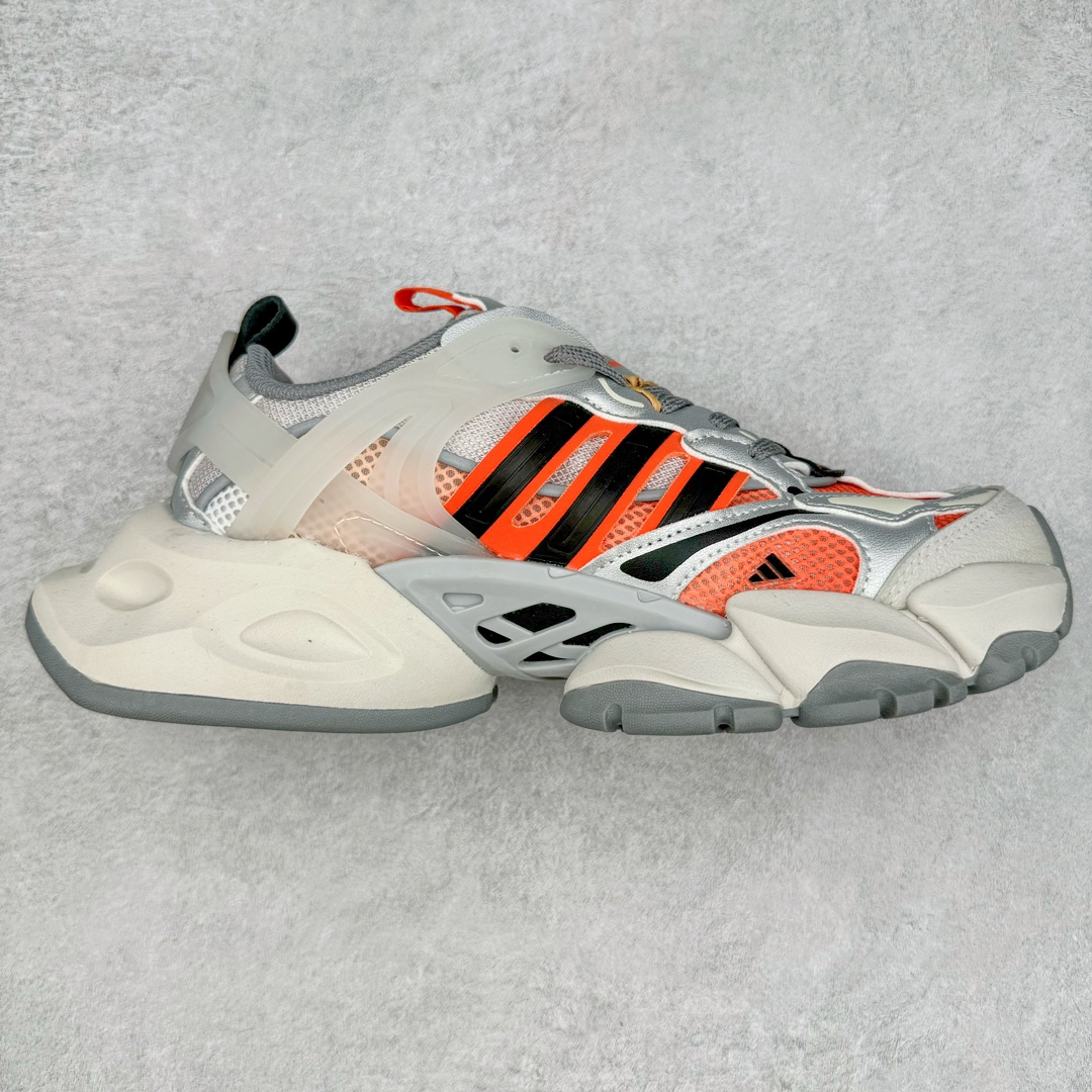 图片[5]-AD XLG Runner Deluxe 跑步者豪华版系列低帮厚底增高老爹风复古缓震休闲运动慢跑鞋 自从阿迪达斯和巴黎世家合作后，没少出双方联名的平替。结果根据最新情报，阿迪现在已经把手伸到了巴家爆款3XL的身上，新鞋Xlg Runner Deluxe实物曝光，emm，鞋款整体一眼丁真是巴黎世家Track＋3XL大底的缝合怪版本，要不是鞋侧明晃晃的adidas三道杠Logo，估计各位看了都得蒙。这波不能说是完全复制巴黎世家，但也多少有点借鉴的味道了。新鞋基本就是在阿迪经典\\\”Climacool\\\”鞋款的基础上，升级了Boots大底以及加入了\\\”巴味\\\”设计元素…尺码：35 36 36⅔ 37⅓ 38 38⅔ 39⅓ 40 40⅔ 41⅓ 42 42⅔ 43⅓ 44 44⅔ 45 46-选品中心