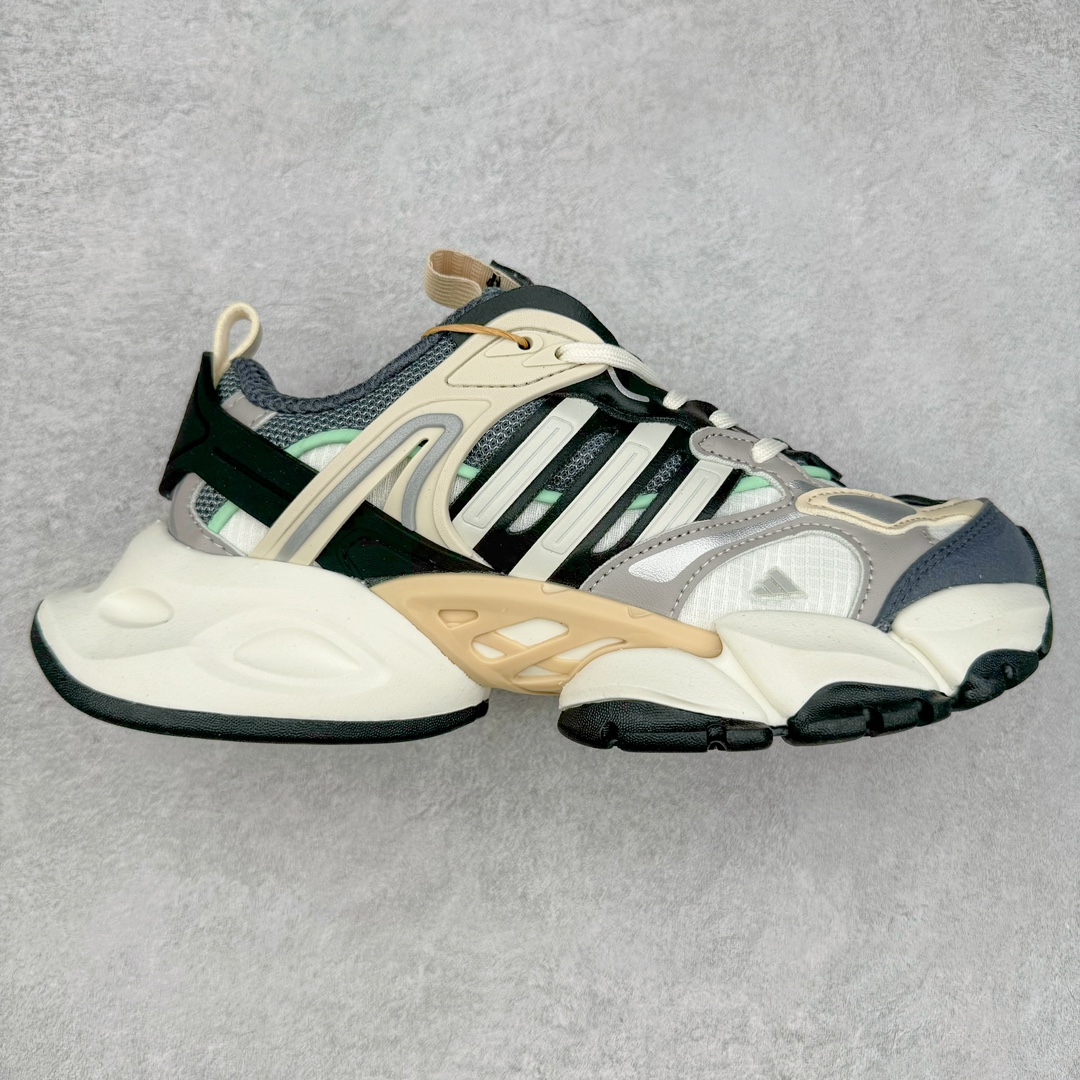 AD XLG Runner Deluxe 跑步者豪华版系列低帮厚底增高老爹风复古缓震休闲运动慢跑鞋 自从阿迪达斯和巴黎世家合作后，没少出双方联名的平替。结果根据最新情报，阿迪现在已经把手伸到了巴家爆款3XL的身上，新鞋Xlg Runner Deluxe实物曝光，emm，鞋款整体一眼丁真是巴黎世家Track＋3XL大底的缝合怪版本，要不是鞋侧明晃晃的adidas三道杠Logo，估计各位看了都得蒙。这波不能说是完全复制巴黎世家，但也多少有点借鉴的味道了。新鞋基本就是在阿迪经典\\\”Climacool\\\”鞋款的基础上，升级了Boots大底以及加入了\\\”巴味\\\”设计元素…尺码：35 36 36⅔ 37⅓ 38 38⅔ 39⅓ 40 40⅔ 41⅓ 42 42⅔ 43⅓ 44 44⅔ 45 46-选品中心