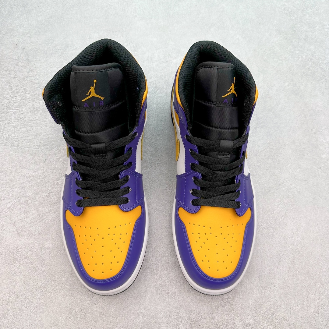 图片[2]-＃yh福利特价 Air Jordan AJ1 Mid 中帮系列 原厂内置全掌气垫 A模大底 头层小牛皮 鞋舌AJ原厂专用牛津布+AJ专用反口珍珠布+原厂无杂质高弹内里海棉 特殊封边弹力鞋带 头层牛皮 原鞋开模 拒绝公底 购置公司同步原材料 都有细节还原95% 原汁原味 忠于原版 尺码：36 36.5 37.5 38 38.5 39 40 40.5 41 42 42.5 43 44 44.5 45 46-选品中心