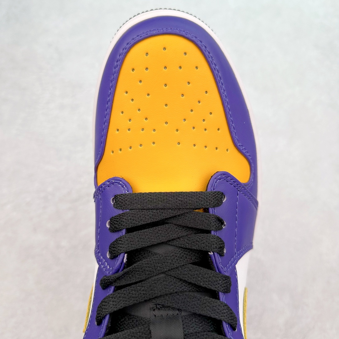 图片[4]-＃yh福利特价 Air Jordan AJ1 Mid 中帮系列 原厂内置全掌气垫 A模大底 头层小牛皮 鞋舌AJ原厂专用牛津布+AJ专用反口珍珠布+原厂无杂质高弹内里海棉 特殊封边弹力鞋带 头层牛皮 原鞋开模 拒绝公底 购置公司同步原材料 都有细节还原95% 原汁原味 忠于原版 尺码：36 36.5 37.5 38 38.5 39 40 40.5 41 42 42.5 43 44 44.5 45 46-选品中心