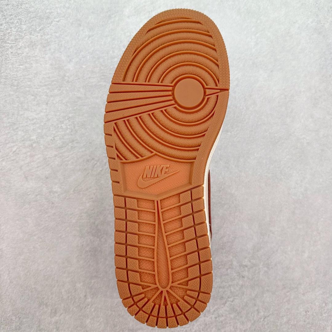 图片[9]-＃yh福利特价 Air Jordan AJ1 Mid 中帮系列 原厂内置全掌气垫 A模大底 头层小牛皮 鞋舌AJ原厂专用牛津布+AJ专用反口珍珠布+原厂无杂质高弹内里海棉 特殊封边弹力鞋带 头层牛皮 原鞋开模 拒绝公底 购置公司同步原材料 都有细节还原95% 原汁原味 忠于原版 尺码：36 36.5 37.5 38 38.5 39 40 40.5 41 42 42.5 43 44 44.5 45 46-选品中心