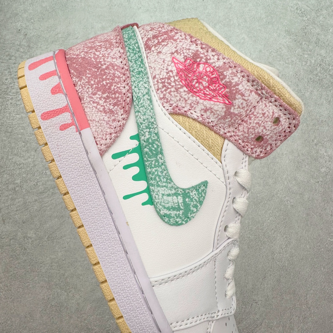 图片[6]-＃yh福利特价 Air Jordan AJ1 Mid 中帮系列 原厂内置全掌气垫 A模大底 头层小牛皮 鞋舌AJ原厂专用牛津布+AJ专用反口珍珠布+原厂无杂质高弹内里海棉 特殊封边弹力鞋带 头层牛皮 原鞋开模 拒绝公底 购置公司同步原材料 都有细节还原95% 原汁原味 忠于原版 尺码：36 36.5 37.5 38 38.5 39 40 40.5 41 42 42.5 43 44 44.5 45 46-选品中心