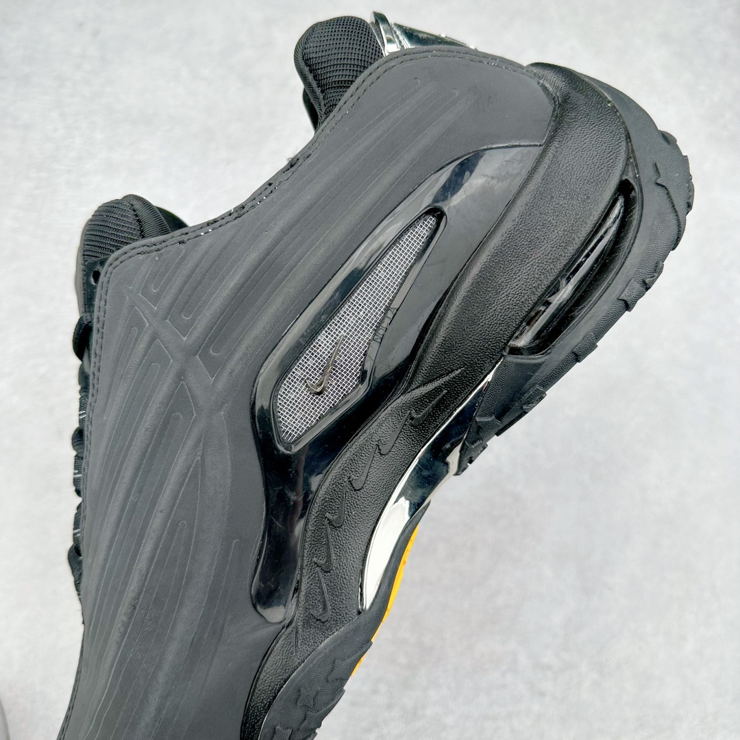 图片[7]-＃WM NOCTA x NK Hot Step 2 Air Terra 联名款减震耐磨机能篮球鞋 DZ7293-001 鞋面造型有很强的线条感 电镀元素贯穿鞋身 以其鲜明的色调 为街头时尚注入了一股新鲜活力 这款鞋的设计灵感来源于篮球场上的激情与活力 鞋身采用亮眼的颜色覆盖 搭配上黑色和白色的细节点缀 形成了强烈的视觉冲击 让人一眼就难以忘怀 不仅仅是一双鞋 它是一种态度 一种对生活充满热情的态度 无论是在夜晚的街头漫步 还是在篮球场上的激烈对抗 它都能让你成为众人焦点 尺码：36 36.5 37.5 38 38.5 39 40 40.5 41 42 42.5 43 44 44.5 45 46-选品中心