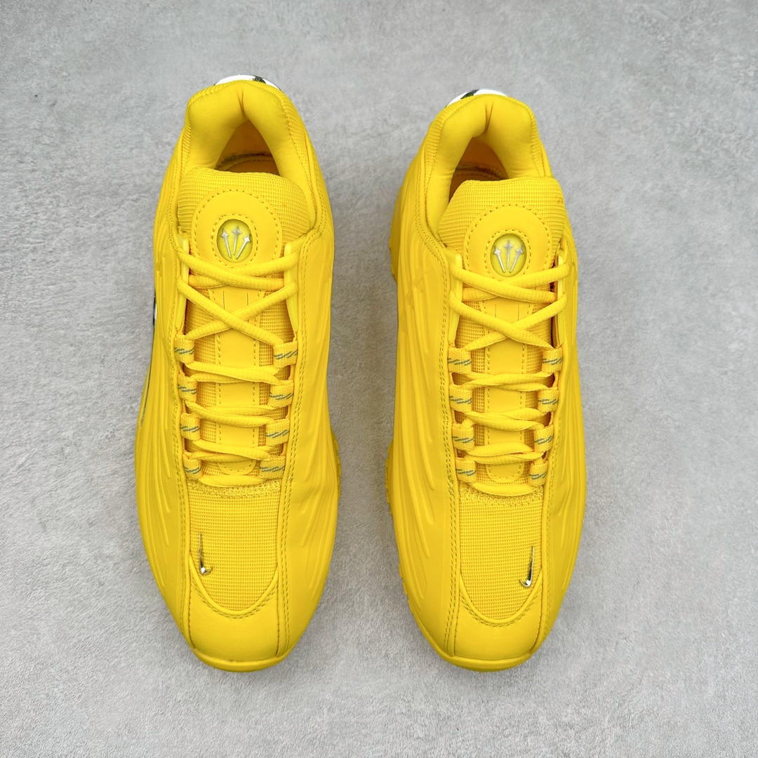 图片[2]-＃WM NOCTA x NK Hot Step 2 Air Terra 联名款减震耐磨机能篮球鞋 DZ7293-700 鞋面造型有很强的线条感 电镀元素贯穿鞋身 以其鲜明的色调 为街头时尚注入了一股新鲜活力 这款鞋的设计灵感来源于篮球场上的激情与活力 鞋身采用亮眼的颜色覆盖 搭配上黑色和白色的细节点缀 形成了强烈的视觉冲击 让人一眼就难以忘怀 不仅仅是一双鞋 它是一种态度 一种对生活充满热情的态度 无论是在夜晚的街头漫步 还是在篮球场上的激烈对抗 它都能让你成为众人焦点 尺码：36 36.5 37.5 38 38.5 39 40 40.5 41 42 42.5 43 44 44.5 45 46-选品中心