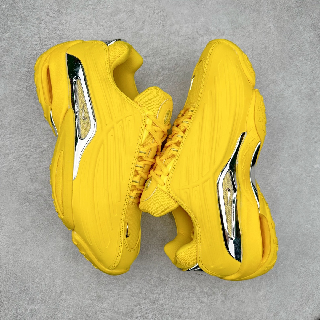 图片[3]-＃WM NOCTA x NK Hot Step 2 Air Terra 联名款减震耐磨机能篮球鞋 DZ7293-700 鞋面造型有很强的线条感 电镀元素贯穿鞋身 以其鲜明的色调 为街头时尚注入了一股新鲜活力 这款鞋的设计灵感来源于篮球场上的激情与活力 鞋身采用亮眼的颜色覆盖 搭配上黑色和白色的细节点缀 形成了强烈的视觉冲击 让人一眼就难以忘怀 不仅仅是一双鞋 它是一种态度 一种对生活充满热情的态度 无论是在夜晚的街头漫步 还是在篮球场上的激烈对抗 它都能让你成为众人焦点 尺码：36 36.5 37.5 38 38.5 39 40 40.5 41 42 42.5 43 44 44.5 45 46-选品中心