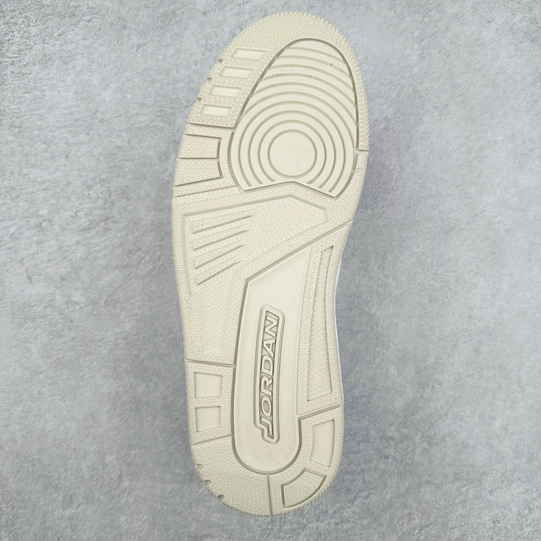 图片[9]-Jordan Spizike Low AJ复古低帮篮球鞋 这款鞋子著名导演斯派克李的Jordan Spizike专属 预计于明年夏季推出全新低帮版本 将包括三款配色 经典爆裂纹非常复古 两款配色分别以大学红和黑曜石蓝进行区分 鞋身设计中依旧带有大象爆裂纹、鞋侧束带、塑胶网布等经典元素 之后 在鞋舌、内衬以及鞋底等位置缀以大学红和黑曜石蓝搭配 带来全新造型 尺码：36 36.5 37.5 38 38.5 39 40 40.5 41 42 42.5 43 44 44.5 45 46 47.5-选品中心