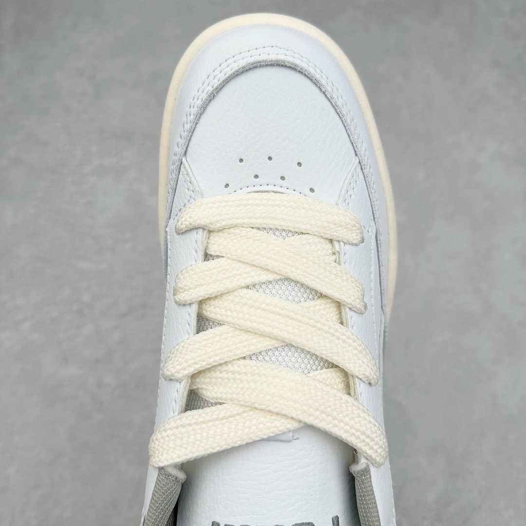 图片[4]-＃福利特价 PUMA Park Lifestyle 彪马防滑耐磨低帮休闲板鞋 简约又不失设计巧思的帅气风格让它轻松驾驭日常休闲或滑板场合 运动兼具匠心 细节彰显品质 衬垫边缘以提供支撑和灵活性 强化鞋头以承受持续的磨损 耐磨性强 稳定性高 抓地更牢 不易打滑 尺码： 35 36 36.5 37.5 38 38.5 39 40 40.5 41 42 42.5 43 44 45-选品中心