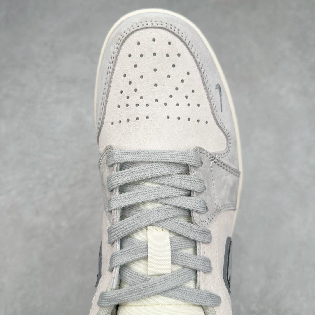 图片[4]-Air Jordan AJ1 Low 低帮系列定制配色 DM5688-111 原厂内置气垫魔块 A模大底 头层小牛皮 鞋舌AJ原厂专用牛津布+AJ专用反口珍珠布+原厂无杂质高弹内里海棉+特殊封边弹力鞋带 尺码：36 36.5 37.5 38 38.5 39 40 40.5 41 42 42.5 43 44 44.5 45 46-选品中心