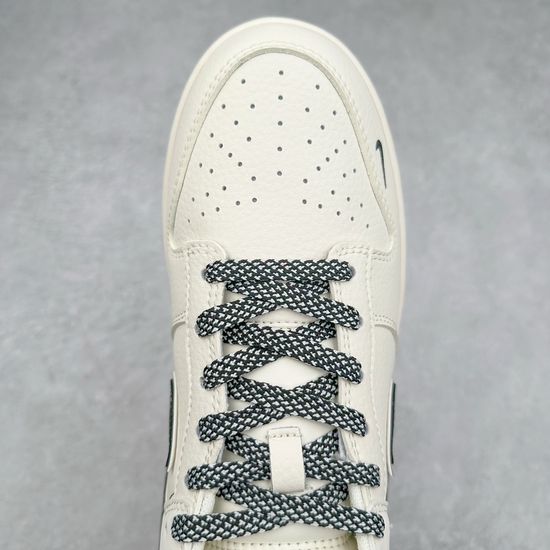 图片[4]-NK Dunk Low 定制配色 SJ1089-002 大厂出品 极力推荐 原装头层材料 独家版型蒸餾加工帶來的是更好的视觉和脚感体验大厂纯原品质出货 清洁度 电绣工艺 皮料切割干净无任何毛边 细节完美 尺码：36 36.5 37.5 38 38.5 39 40 40.5 41 42 42.5 43 44 44.5 45 46 47.5-选品中心