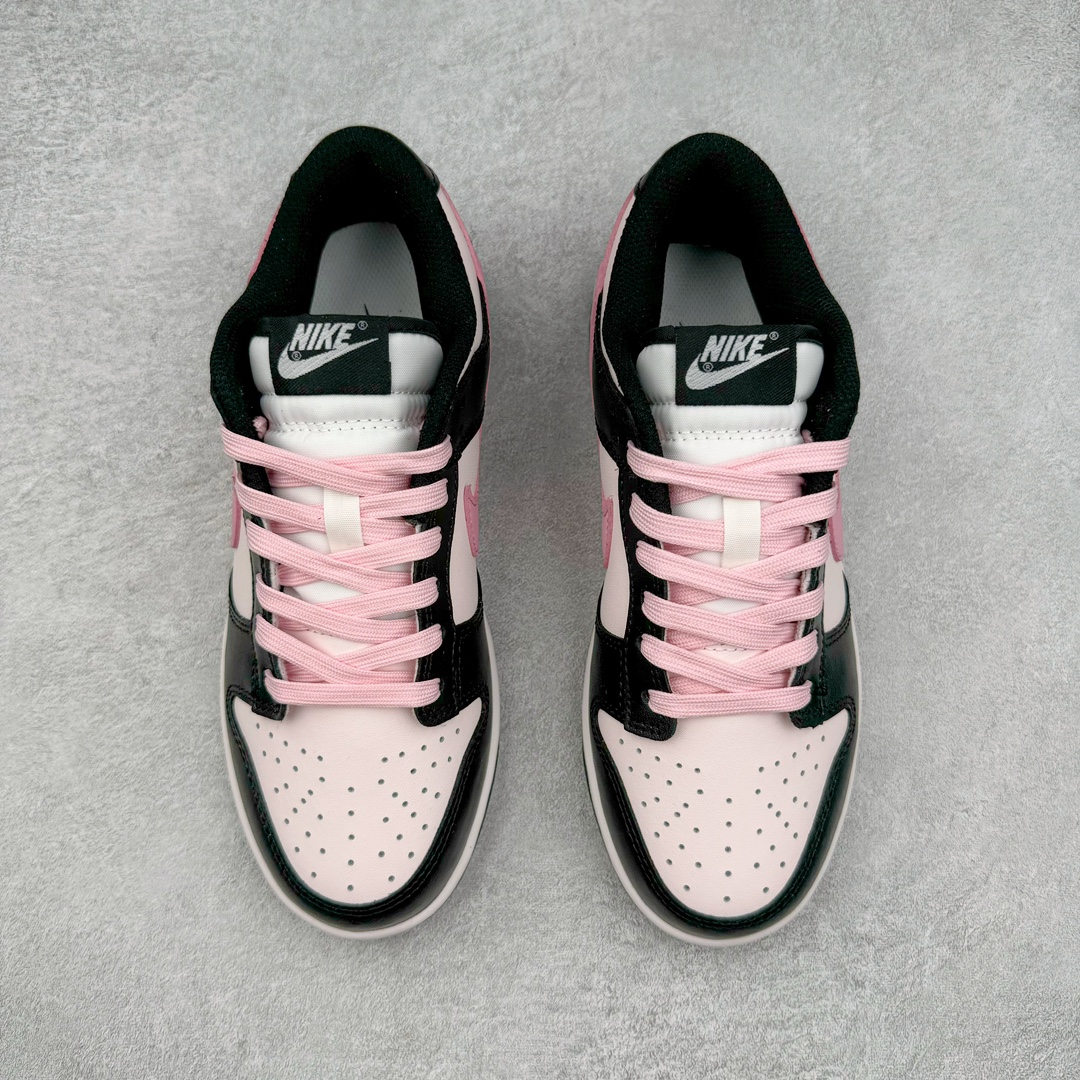 图片[2]-＃YC纯原 NK Dunk Low 雾野樱花 CW1590-100 定制系列天花板 无原鞋不开发 全系列得物原鞋一比一校对开发 配色持续更新中 终端对接 优势输出 全套原厂楦头原纸板数据档案倾力打造 原汁原味莞产 极致还原 圈内最强针车工艺 高端零售指定版 广东原厂配套原盒原标 鞋盒分三个尺码段 原厂冲刀 超高清洁度 全鞋零毛边皮料切割 采用原厂百宏鞋带以及原厂百宏织唛舌标 内标可供原厂几率过验 进口原装条纹中底布 四线拉帮白色点胶 原厂拉帮手法遵循公司 原厂电绣 极致还原 尺码：35.5 36 36.5 37.5 38 38.5 39 40-选品中心