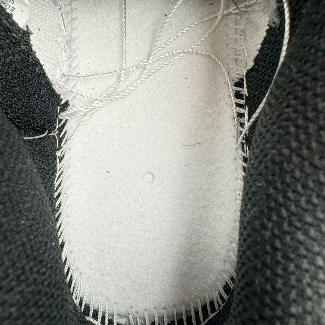 图片[11]-＃YC纯原 NK Dunk Low 雾野樱花 CW1590-100 定制系列天花板 无原鞋不开发 全系列得物原鞋一比一校对开发 配色持续更新中 终端对接 优势输出 全套原厂楦头原纸板数据档案倾力打造 原汁原味莞产 极致还原 圈内最强针车工艺 高端零售指定版 广东原厂配套原盒原标 鞋盒分三个尺码段 原厂冲刀 超高清洁度 全鞋零毛边皮料切割 采用原厂百宏鞋带以及原厂百宏织唛舌标 内标可供原厂几率过验 进口原装条纹中底布 四线拉帮白色点胶 原厂拉帮手法遵循公司 原厂电绣 极致还原 尺码：35.5 36 36.5 37.5 38 38.5 39 40-选品中心