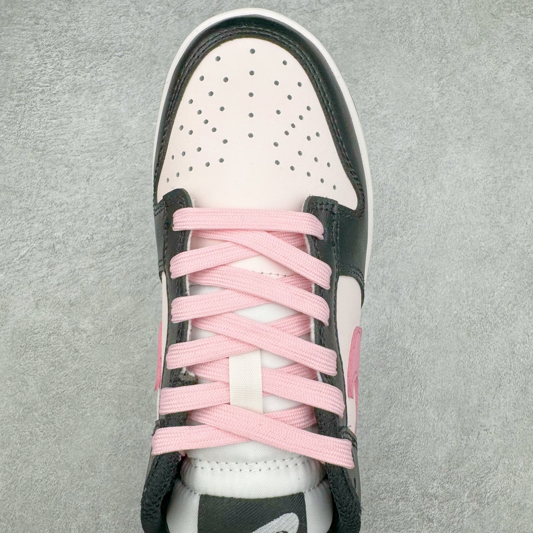 图片[4]-＃YC纯原 NK Dunk Low 雾野樱花 CW1590-100 定制系列天花板 无原鞋不开发 全系列得物原鞋一比一校对开发 配色持续更新中 终端对接 优势输出 全套原厂楦头原纸板数据档案倾力打造 原汁原味莞产 极致还原 圈内最强针车工艺 高端零售指定版 广东原厂配套原盒原标 鞋盒分三个尺码段 原厂冲刀 超高清洁度 全鞋零毛边皮料切割 采用原厂百宏鞋带以及原厂百宏织唛舌标 内标可供原厂几率过验 进口原装条纹中底布 四线拉帮白色点胶 原厂拉帮手法遵循公司 原厂电绣 极致还原 尺码：35.5 36 36.5 37.5 38 38.5 39 40-选品中心