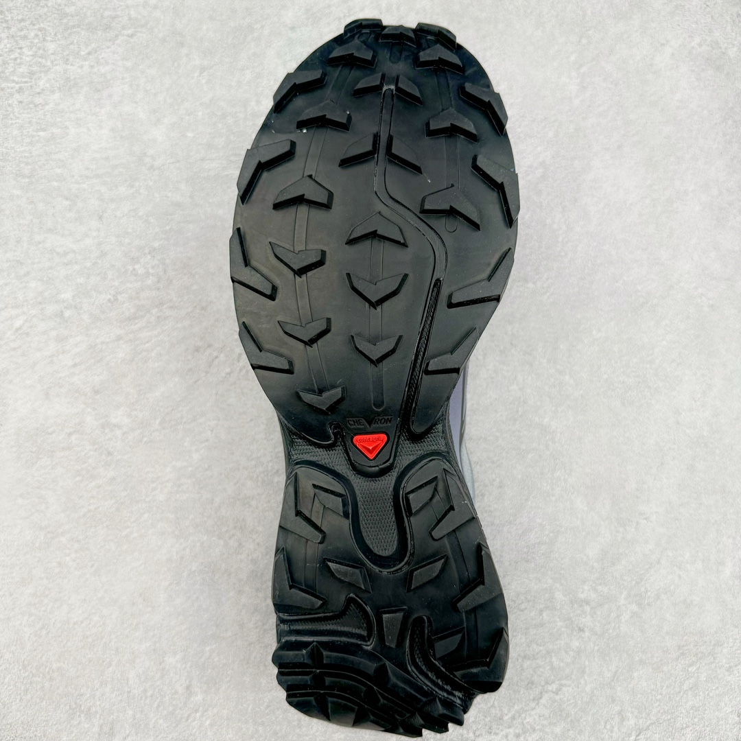图片[9]-＃绿X/GX Salomon XT-6 萨洛蒙复古潮流户外机能登山跑鞋 纯原外贸平台特供订单 耗时半年巨作 全套原纸板楦头开发 原厂特供网布配套加持 确保原汁原味 完美呈现版型 原档数据独家私模五层组合大底 男女鞋同步官方开发至46.5 原装Ortholite轻量化鞋垫 中底布带钢印编号 原厂TPU锁扣 进口港宝加持 后跟自然饱满 还原公司包裹性 鞋面以“锯齿”状的包裹系统呈现 在基色底之下加入了各种色点缀 将公司的最新技术和时尚前卫的造型融入耐用的长跑款式中 鞋面由 TPU 薄膜制成 并焊接在高耐磨网眼上 使其既时尚又坚固 由 ACS底盘支撑 可增强稳定性和支撑力 以及由橡胶凸耳 Contragrip外底覆盖的 EVA 缓冲中底 旨在应对崎岖的地形 鞋舌上的彩色Salomon 标签、Quicklace 系统以及鞋头、鞋舌和鞋跟上的附加品牌使细节更加完美 让穿着者可以轻松驾驭户外与通勤下的任何运动生活场景 无缝鞋身户外随意纵横 颜值与脚感兼备 出街通勤 绝对非常吸睛 你值得拥有 尺码：36 36.5 37.5 38 38.5 39 40 40.5 41 42 42.5 43 44 44.5 45 46 46.5 注意：偏小1码-选品中心