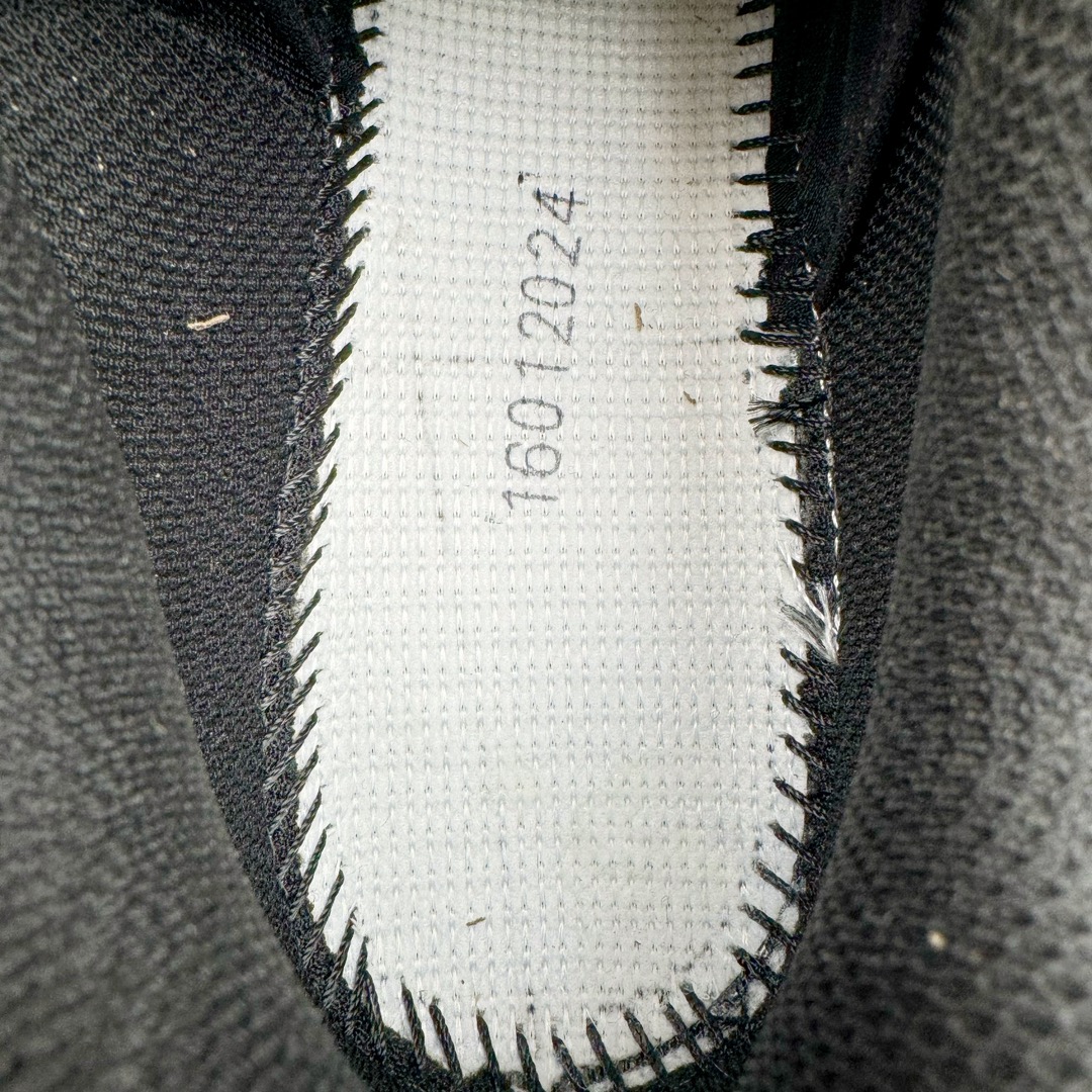 图片[10]-＃绿X/GX Salomon XT-6 萨洛蒙复古潮流户外机能登山跑鞋 纯原外贸平台特供订单 耗时半年巨作 全套原纸板楦头开发 原厂特供网布配套加持 确保原汁原味 完美呈现版型 原档数据独家私模五层组合大底 男女鞋同步官方开发至46.5 原装Ortholite轻量化鞋垫 中底布带钢印编号 原厂TPU锁扣 进口港宝加持 后跟自然饱满 还原公司包裹性 鞋面以“锯齿”状的包裹系统呈现 在基色底之下加入了各种色点缀 将公司的最新技术和时尚前卫的造型融入耐用的长跑款式中 鞋面由 TPU 薄膜制成 并焊接在高耐磨网眼上 使其既时尚又坚固 由 ACS底盘支撑 可增强稳定性和支撑力 以及由橡胶凸耳 Contragrip外底覆盖的 EVA 缓冲中底 旨在应对崎岖的地形 鞋舌上的彩色Salomon 标签、Quicklace 系统以及鞋头、鞋舌和鞋跟上的附加品牌使细节更加完美 让穿着者可以轻松驾驭户外与通勤下的任何运动生活场景 无缝鞋身户外随意纵横 颜值与脚感兼备 出街通勤 绝对非常吸睛 你值得拥有 尺码：36 36.5 37.5 38 38.5 39 40 40.5 41 42 42.5 43 44 44.5 45 46 46.5 注意：偏小1码-选品中心