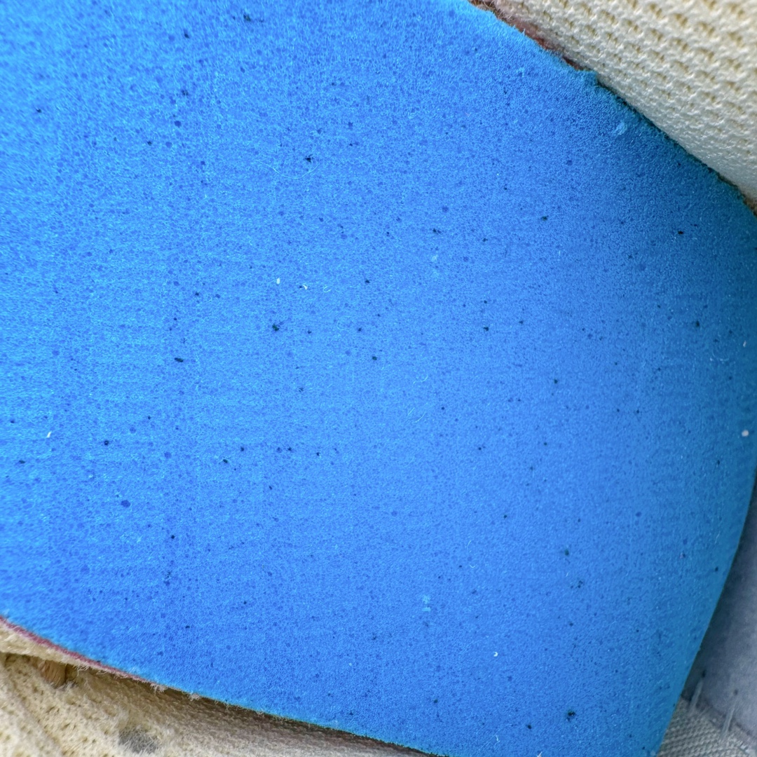 图片[11]-＃A1 NK P-6000 系列低帮复古老爹风休闲运动舒适慢跑鞋 FZ5443-113 购入原鞋原装纸板楦头开发 独家私模四层组合大底 市场唯一正确版本 良心定价 新配色陆续出货 进口三文治网面 融合 Pegasus 过往运动鞋设计 助力 21 世纪早期跑步运动跃升时尚新高度 采用透气网眼布、运动风格线条和耐穿覆面 兼具吸睛外观和舒适感受 中底泡绵以田径赛道为灵感 打造厚实设计 缔造出众缓震性能 尺码：36 36.5 37.5 38 38.5 39 40 40.5 41 42 42.5 43 44 44.5 45 46-选品中心