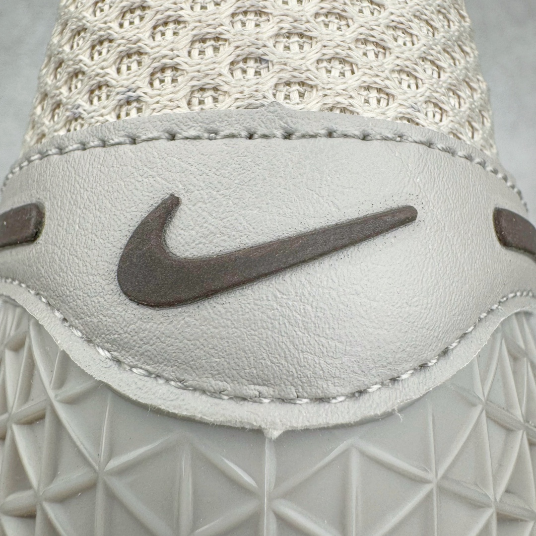 图片[14]-＃HP纯原 NK Air Zoom Vomero 5 经典复古潮流运动跑鞋 FZ3653-104 原装纸板楦头开发 独家私模八层组合大底 市场唯一正确版本 进口三文治网面 融蕴繁复设计风范和丰富层次感 缔造运动鞋佳选 助你轻松型出范 开辟独属于自己的路 鞋款采用多层设计 融入织物与合成材质 塑就本季出众鞋款 合成材质与织物组合鞋面 经久耐穿 后跟网眼拼接和透气孔设计 轻盈透气Zoom Air缓震配置提供出色回弹缓震性能 实现快速离地的出众脚感 巧糅科技感和低调设计 为鞋款注入反光细节 令你迈步间尽显闪耀魅力 结合中性色调 让你驾驭不同穿搭 打造非凡造型 尺码：36 36.5 37.5 38 38.5 39 40 40.5 41 42 42.5 43 44 44.5 45 46-选品中心