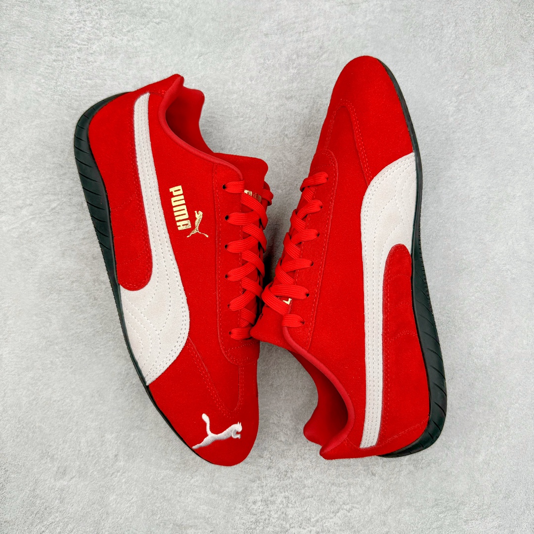 图片[3]-＃S2纯原 PUMA Speedca OG 彪马极速赛车系列低帮德训风拼接复古百搭休闲运动赛车鞋 鞋款从80、90年代赛车手所穿的防火赛车鞋为原型，鞋身线条模仿了赛车的流线廓形，体现了空气动力学原理的结构。简约流畅的外观，恰好又和贯穿其中的Formstrip Logo融合恰到好处，视觉上细节丰富且协调。本次Speedcat OG鞋款归来，最大看点自然式保留了窄版鞋型以及薄底构造。这两年各品牌鞋底越做越厚，Speedcat反其道而行之，上脚几乎无鞋底的效果带来耳目一新的视觉体验。鞋面依旧是以质感细腻的麂皮材质打造，并且大面积近乎全包裹的使用，复古味道也愈发浓烈。配色上更是将最原始的黑色和红色带回，向F1赛车队的标志性队服致敬。相信让各位一眼种草的更多是出挑的大红色，上脚即可瞬间点亮整体造型，在以球鞋为核心的OOTD中脱颖而出。而另一款黑色则是低调的万金油，彰显新潮个性的同时又不喧宾夺主，也是热爱简约系穿搭朋友的首选。 尺码：36 37 37.5 38 38.5 39 40 40.5 41 42 42.5 43 44 44.5 45 46-选品中心