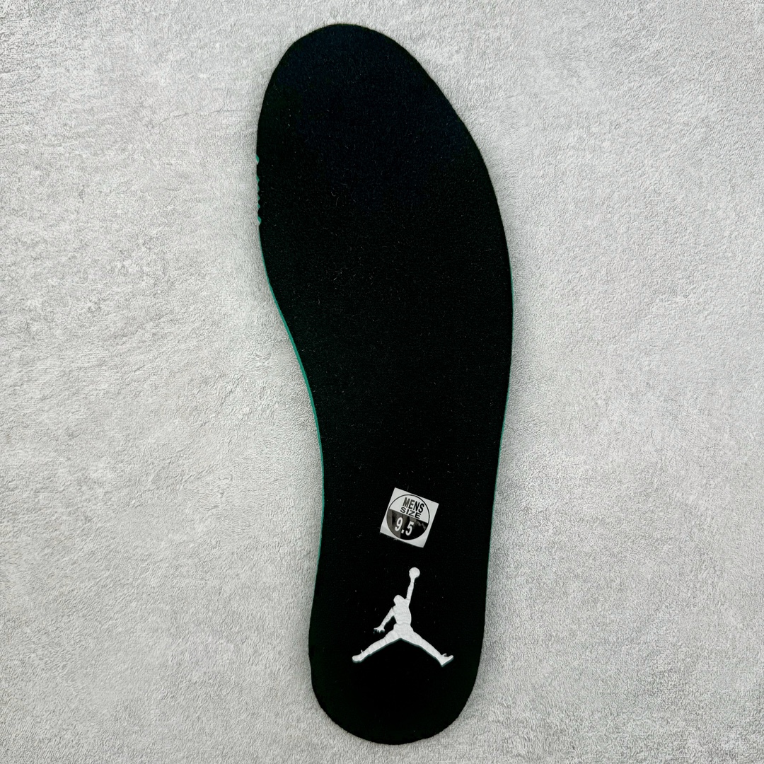 图片[21]-＃Lw纯原 Air Jordan AJ4 RM 重制版低帮复古篮球鞋 FQ7939-004 采用了低帮的设计 并保留了众多AJ4的经典元素 鞋身以皮革、麂皮材质拼接打造 AJ4经典的TPU材质延伸至后跟 增强鞋款稳定性 而鞋身侧面的网格设计则被取消 尾部的NIKE AIR标志也得到保留 并同时带有飞人logo 中底部分同样搭载了可视AIR气垫 鞋底采用米白色中底和外底呈现 为整个设计收尾 尺码：36 36.5 37.5 38 38.5 39 40 40.5 41 42 42.5 43 44 44.5 45 46 47.5-选品中心