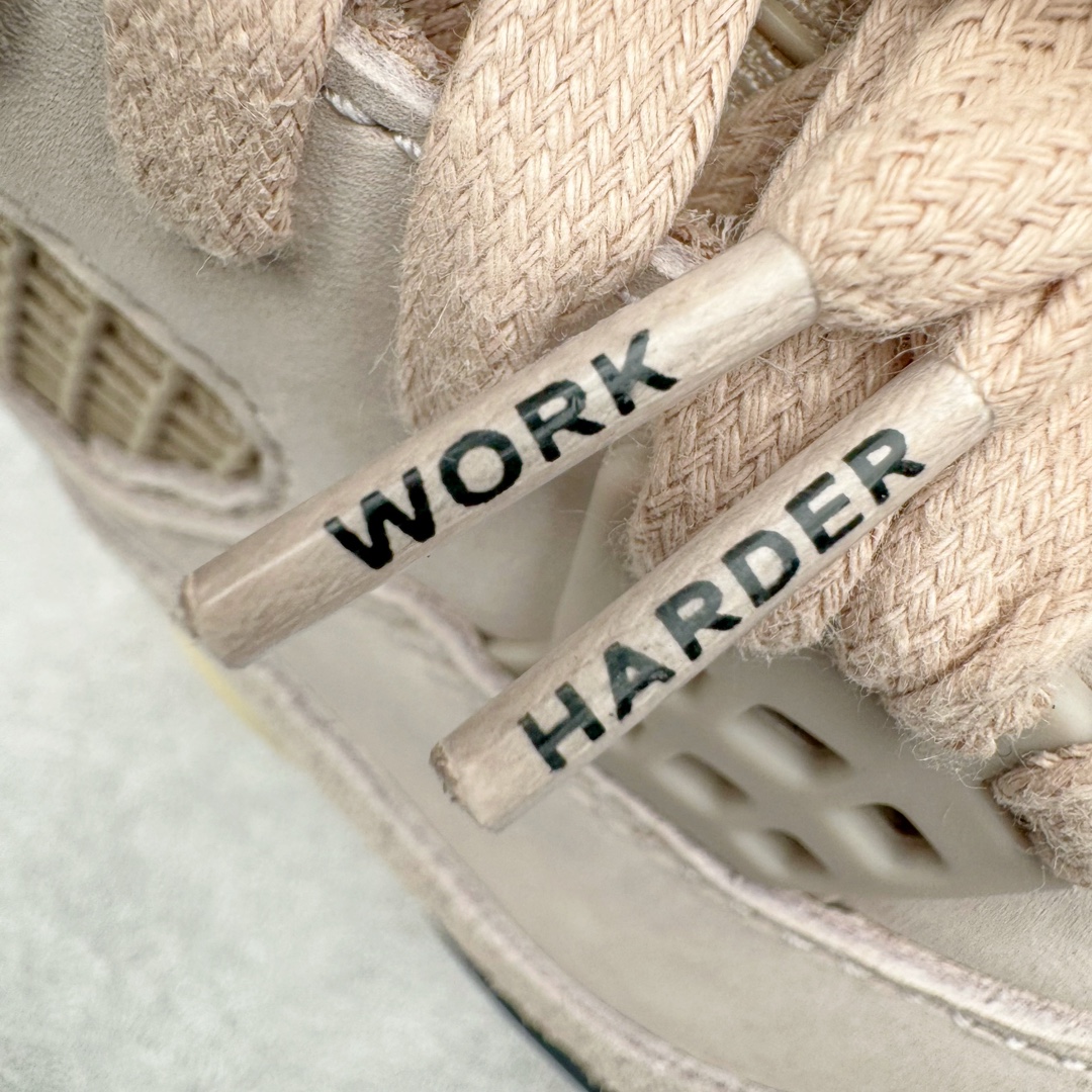 图片[17]-＃PK纯原 A Ma Maniére x Air Jordan AJ4 Retro SP\\\”Violet Ore\\\” AMM联名淡粉 FZ4810-200 圈内最强四代 耗时半年巨作 全套原纸板楦头开发 原厂特供皮料加持 确保原汁原味 完美呈现四代版型 一比一鞋头弧度高度鞋身弧度 数据细节工艺流程均保持原鞋一致 原厂TPU网格鞋带扣 正确内里网布 菱角分明不变形无多余毛边 柔软性质感一致于原鞋 市场唯一原厂鞋扣模具 背面可见隐藏注塑口 原厂织唛标 原厂飞人电绣工艺 尾指中部跳三针 独家绑鞋带手法 印刷中底布 四线拉帮 米色美纹纸贴合固定 进口港宝加持 后跟自然饱满 全鞋荧光划线卡点 追求极致完美 每一双都是工艺品 多重QC质检 超越公司货的品控标准 实实在在的免检产品 尺码：36 36.5 37.5 38 38.5 39 40 40.5 41 42 42.5 43 44 44.5 45 46 47.5-选品中心