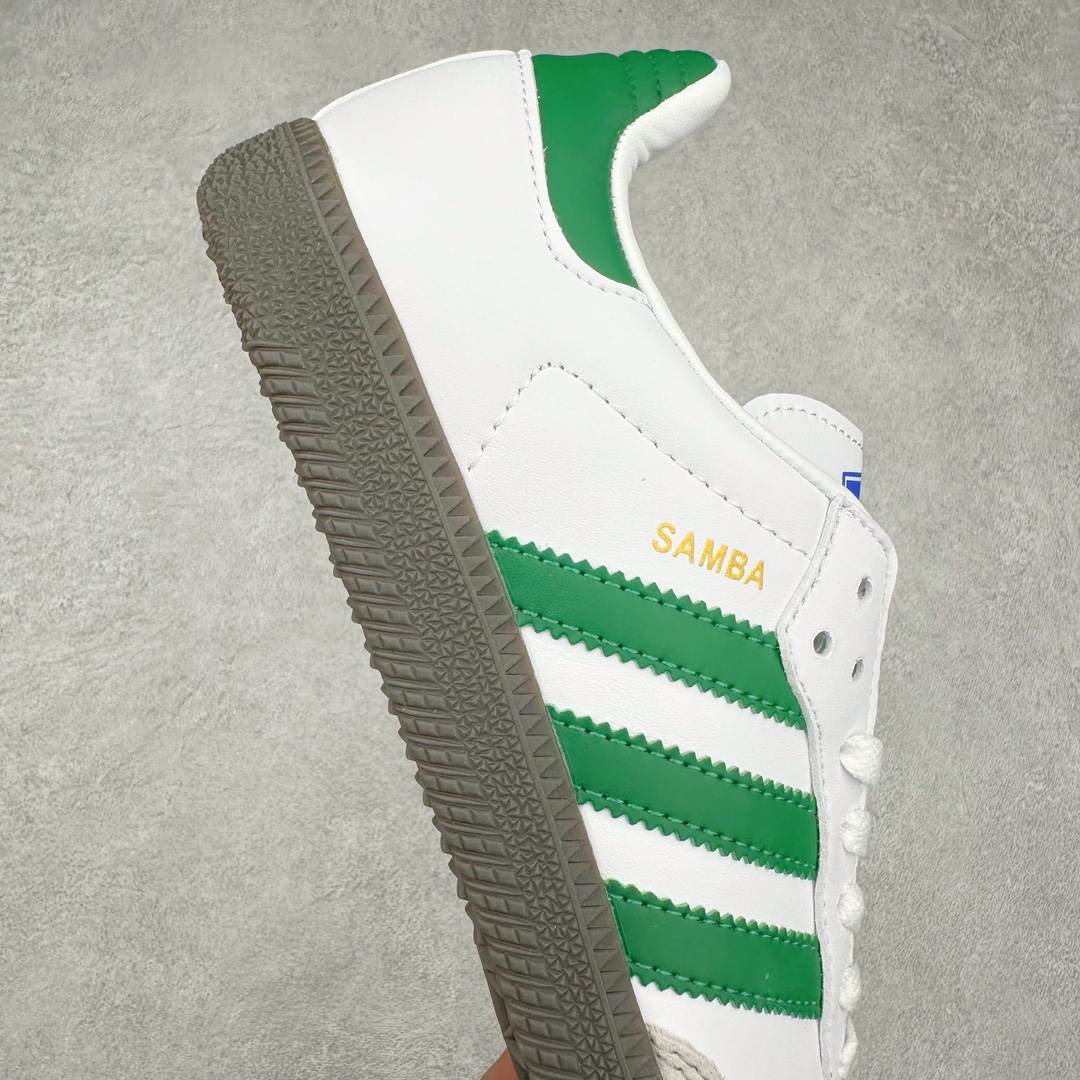 图片[6]-＃福利特价 AD Original Samba OG 复古经典轻便板鞋 这款桑巴鞋展示了高质量的工艺 带有装饰的超锁缝制和无缝的手感 柔软、柔软的皮革造型和标志性的3条纹完成了精致的外观 正规合身鞋带 鞋面上有绒面鞋垫 橡胶鞋底 享受正畸套筒软感 自50年代首次亮相以来就一直在赢得粉丝的青睐 尺码：36 36.5 37 38 38.5 39 40 40.5 41 42 42.5 43 44 44.5 45-选品中心