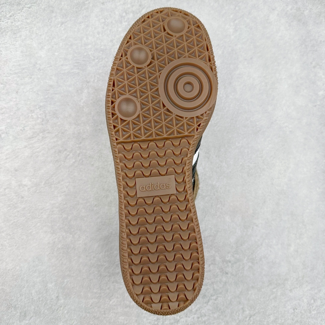 图片[9]-＃福利特价 AD Original Samba OG 复古经典轻便板鞋 这款桑巴鞋展示了高质量的工艺 带有装饰的超锁缝制和无缝的手感 柔软、柔软的皮革造型和标志性的3条纹完成了精致的外观 正规合身鞋带 鞋面上有绒面鞋垫 橡胶鞋底 享受正畸套筒软感 自50年代首次亮相以来就一直在赢得粉丝的青睐 尺码：36 36.5 37 38 38.5 39 40 40.5 41 42 42.5 43 44 44.5 45-选品中心